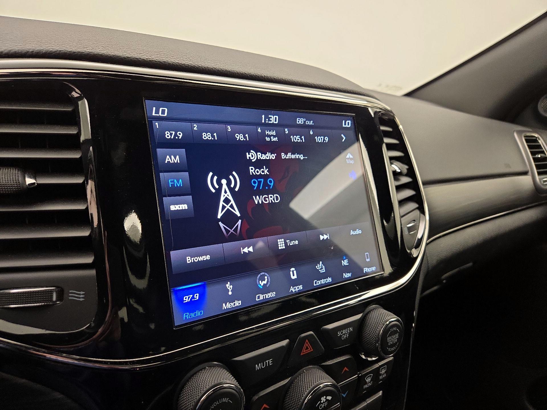 Thumbnail: 2019 Jeep Grand Cherokee - 16