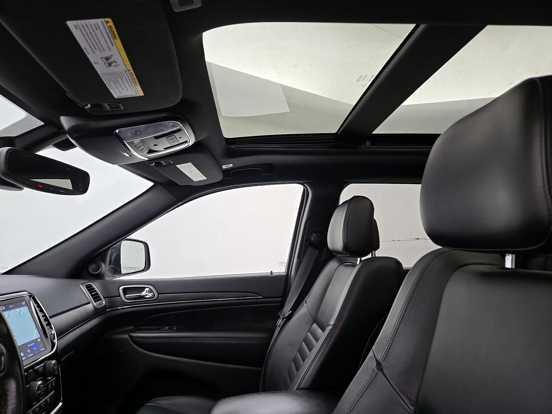 Thumbnail: 2019 Jeep Grand Cherokee - 20