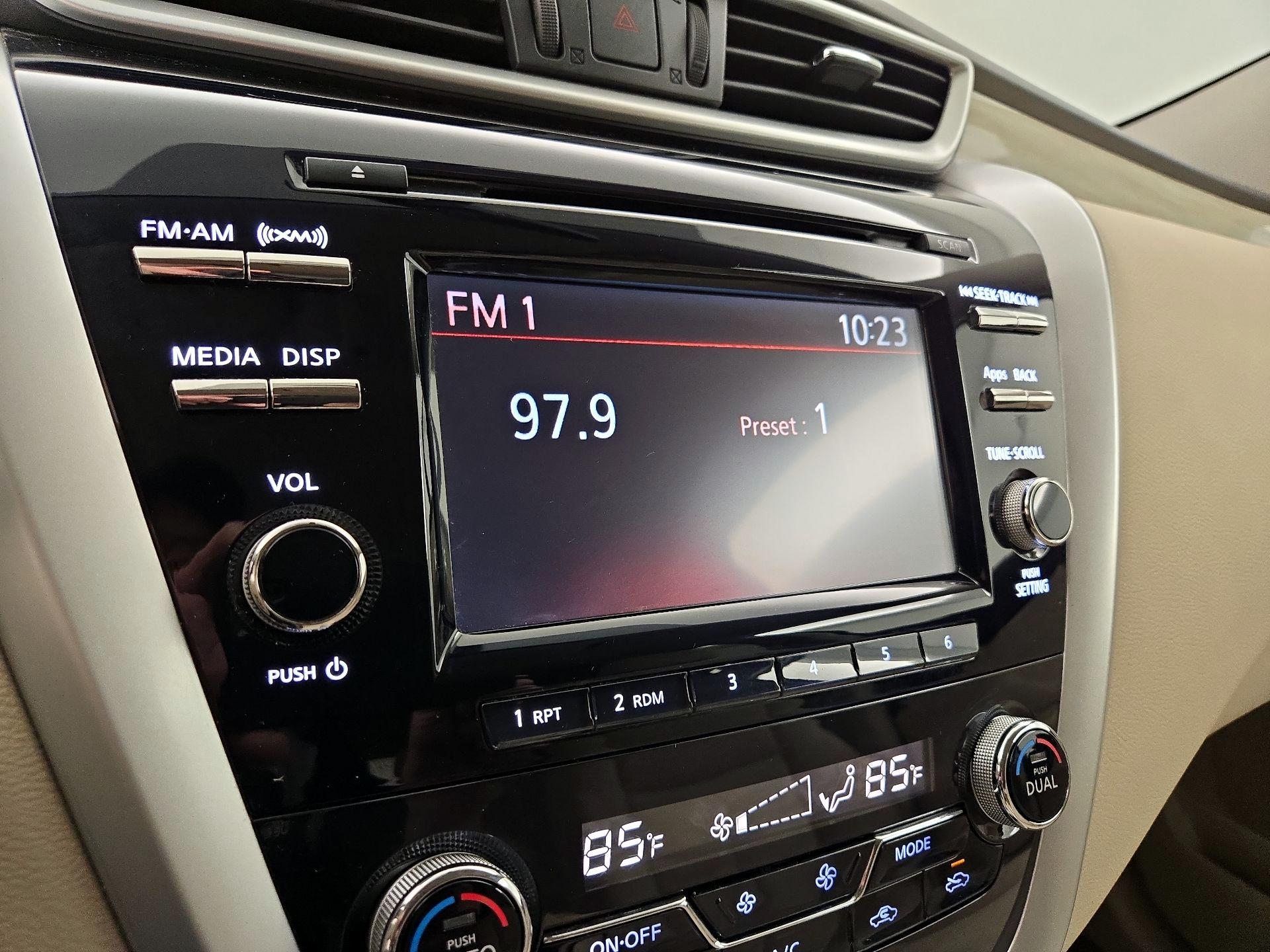 Thumbnail: 2016 Nissan Murano - 15