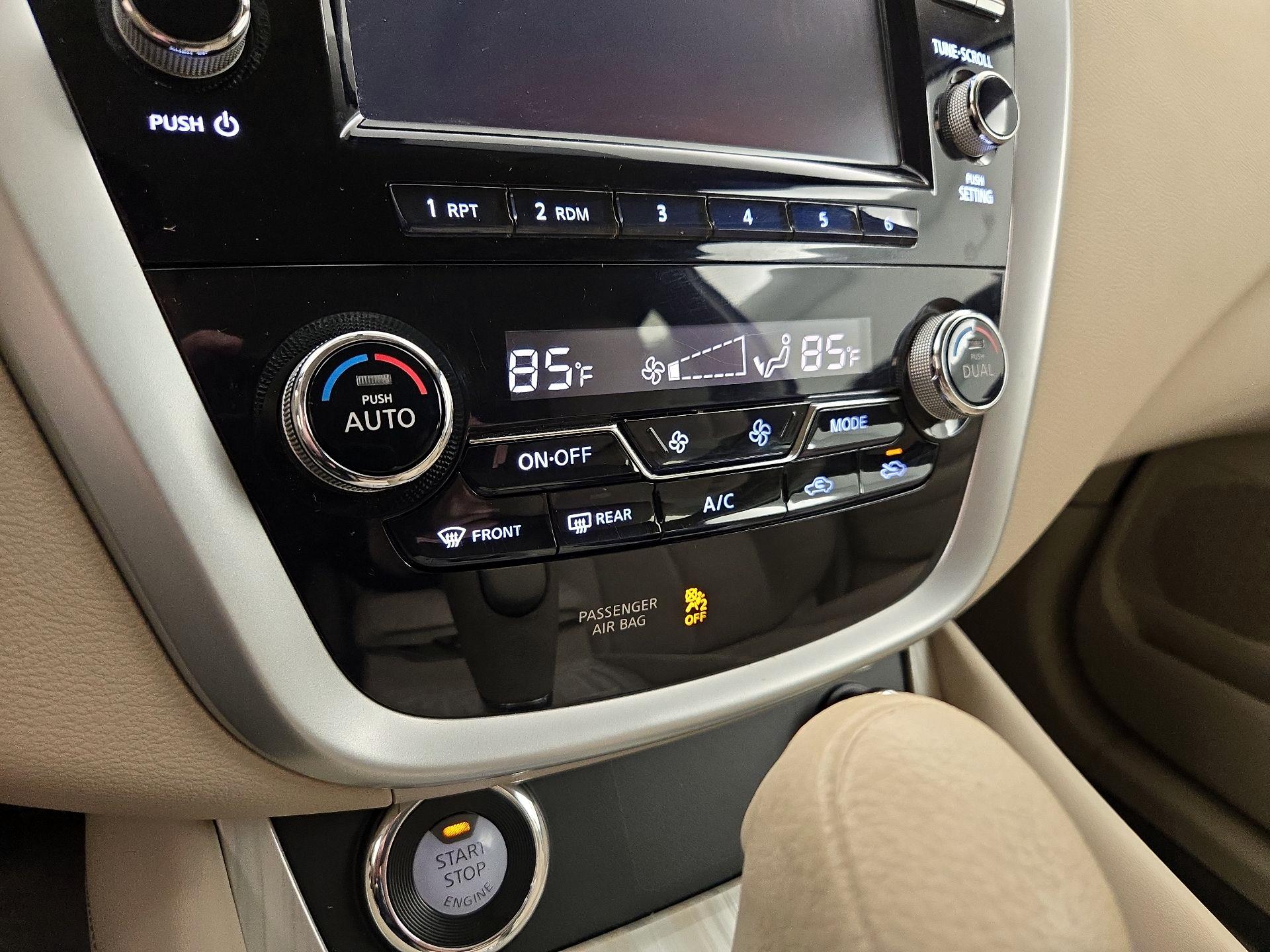 Thumbnail: 2016 Nissan Murano - 16