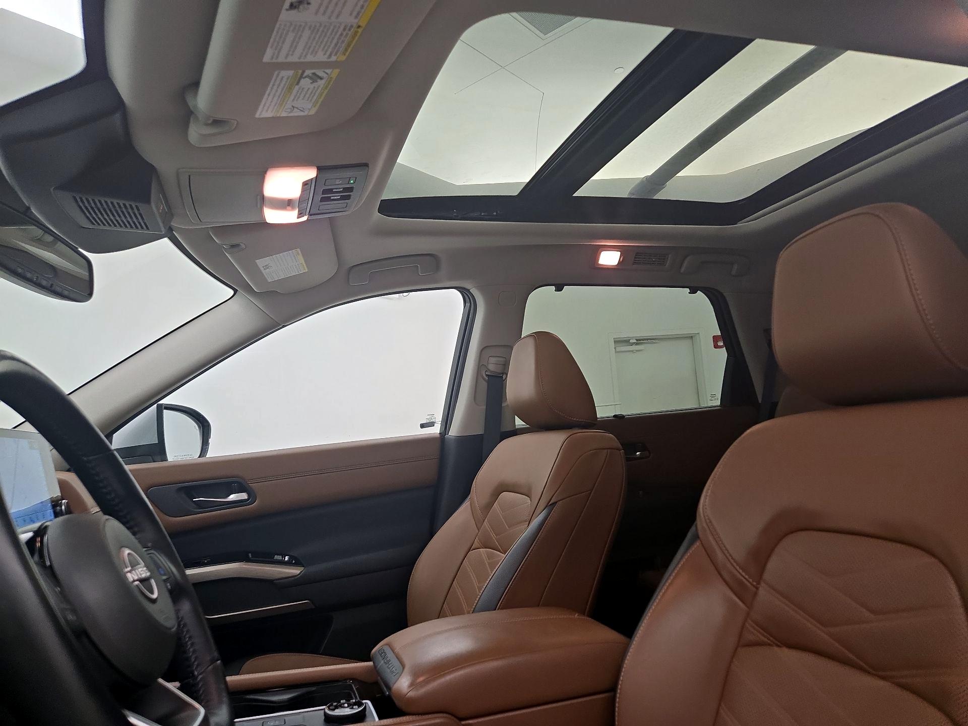 Thumbnail: 2022 Nissan Pathfinder - 20
