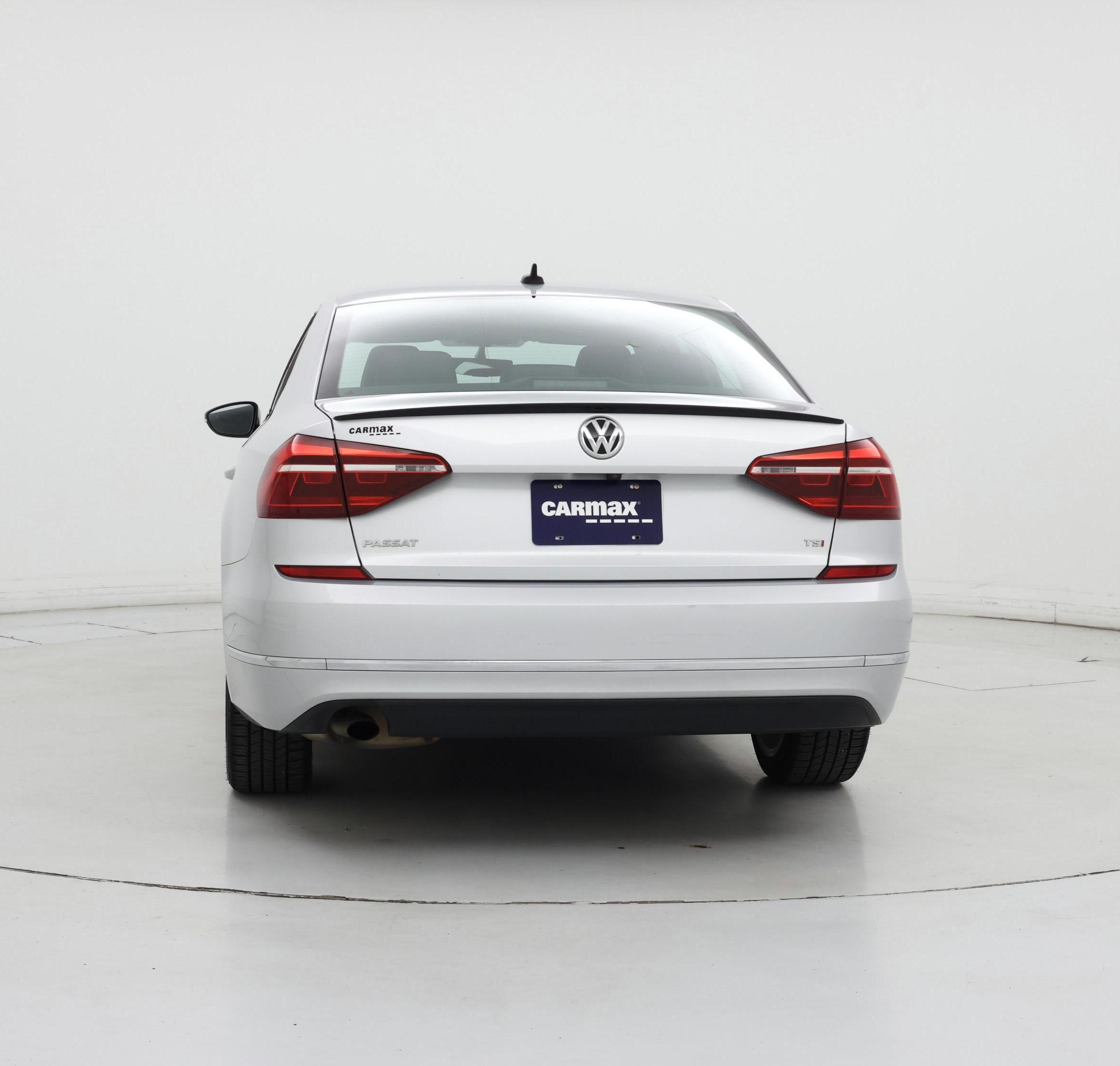 Thumbnail: 2019 Volkswagen Passat - 6