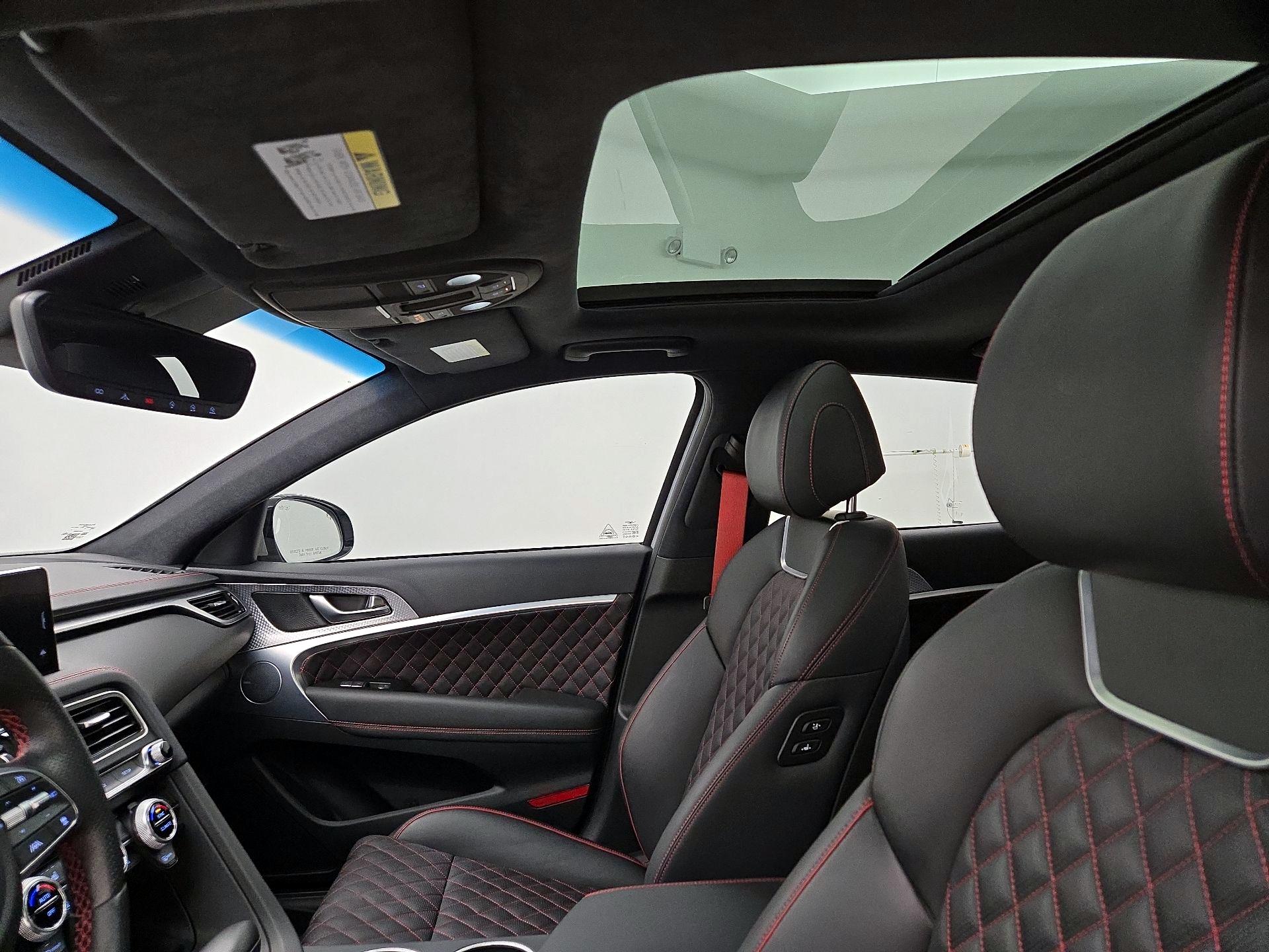 Thumbnail: 2022 Genesis G70 - 20