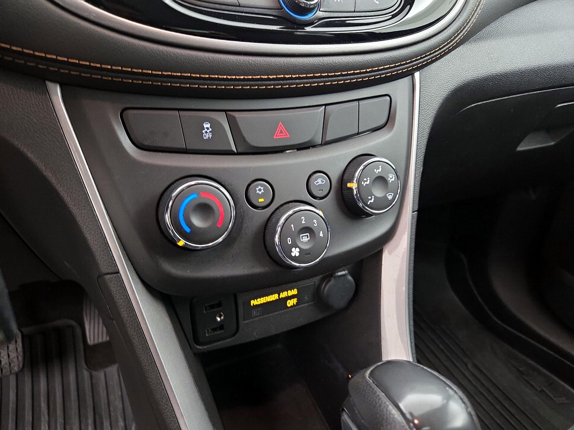 Thumbnail: 2020 Chevrolet Trax - 16