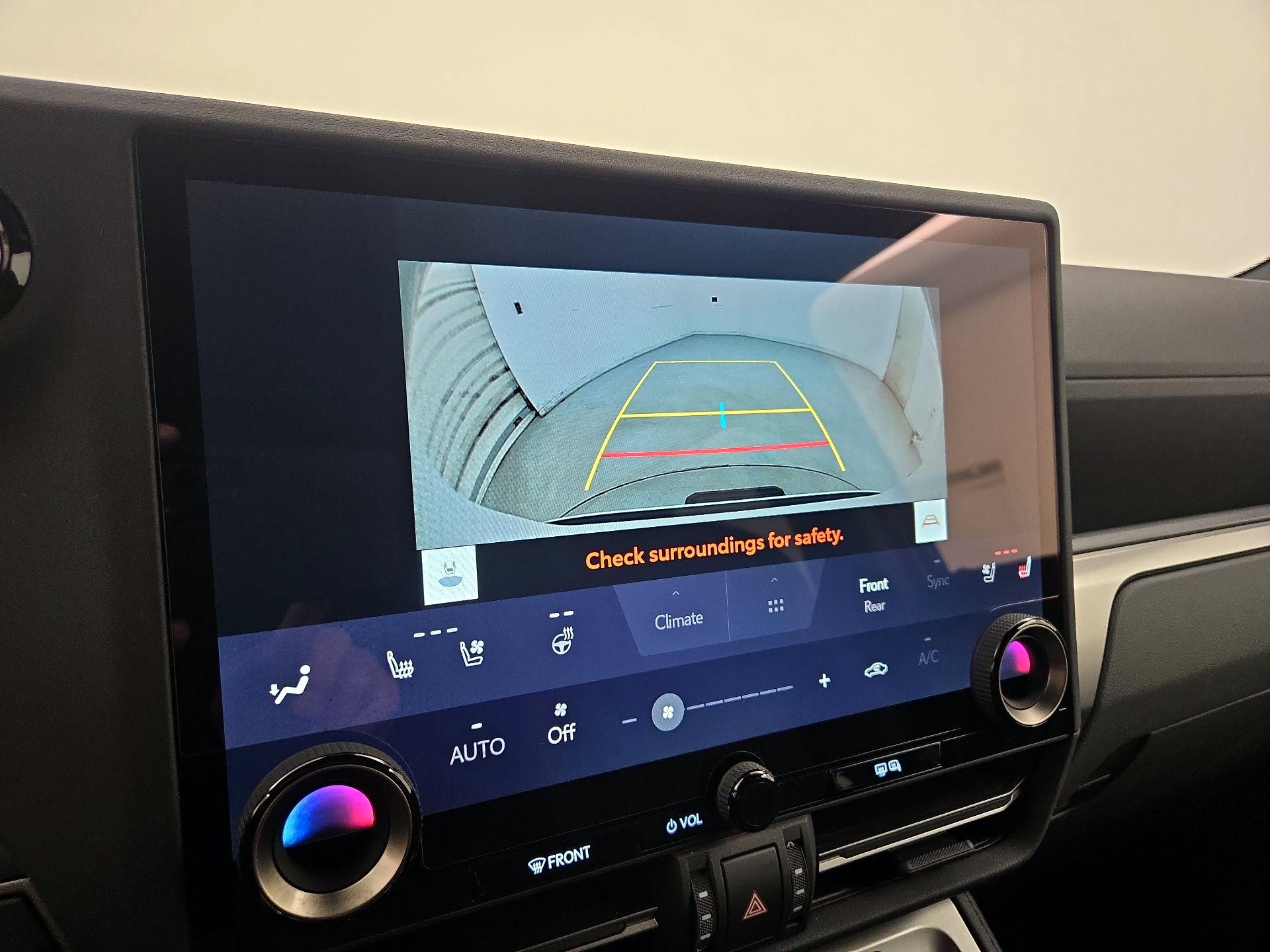 Thumbnail: 2025 Lexus GX - 14