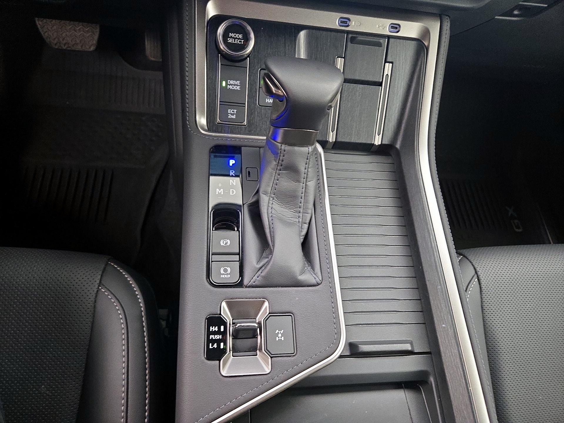 Thumbnail: 2025 Lexus GX - 17