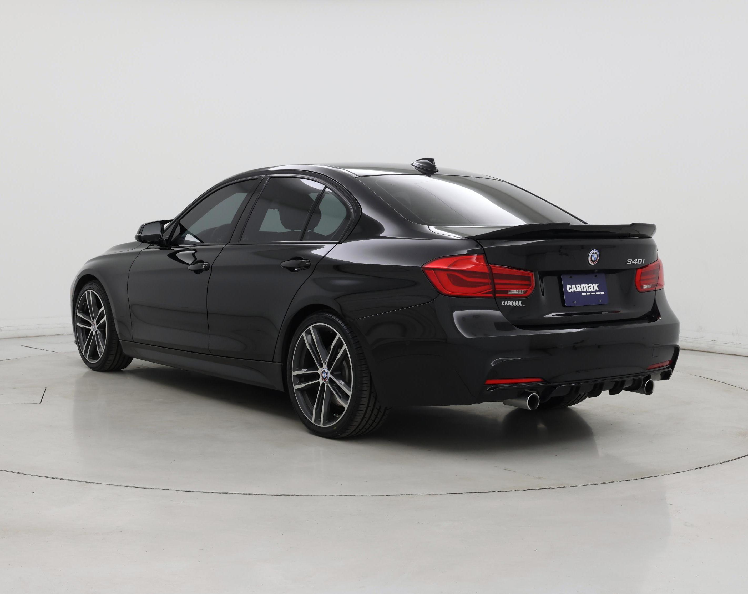 Thumbnail: 2018 BMW 3 Series - 2