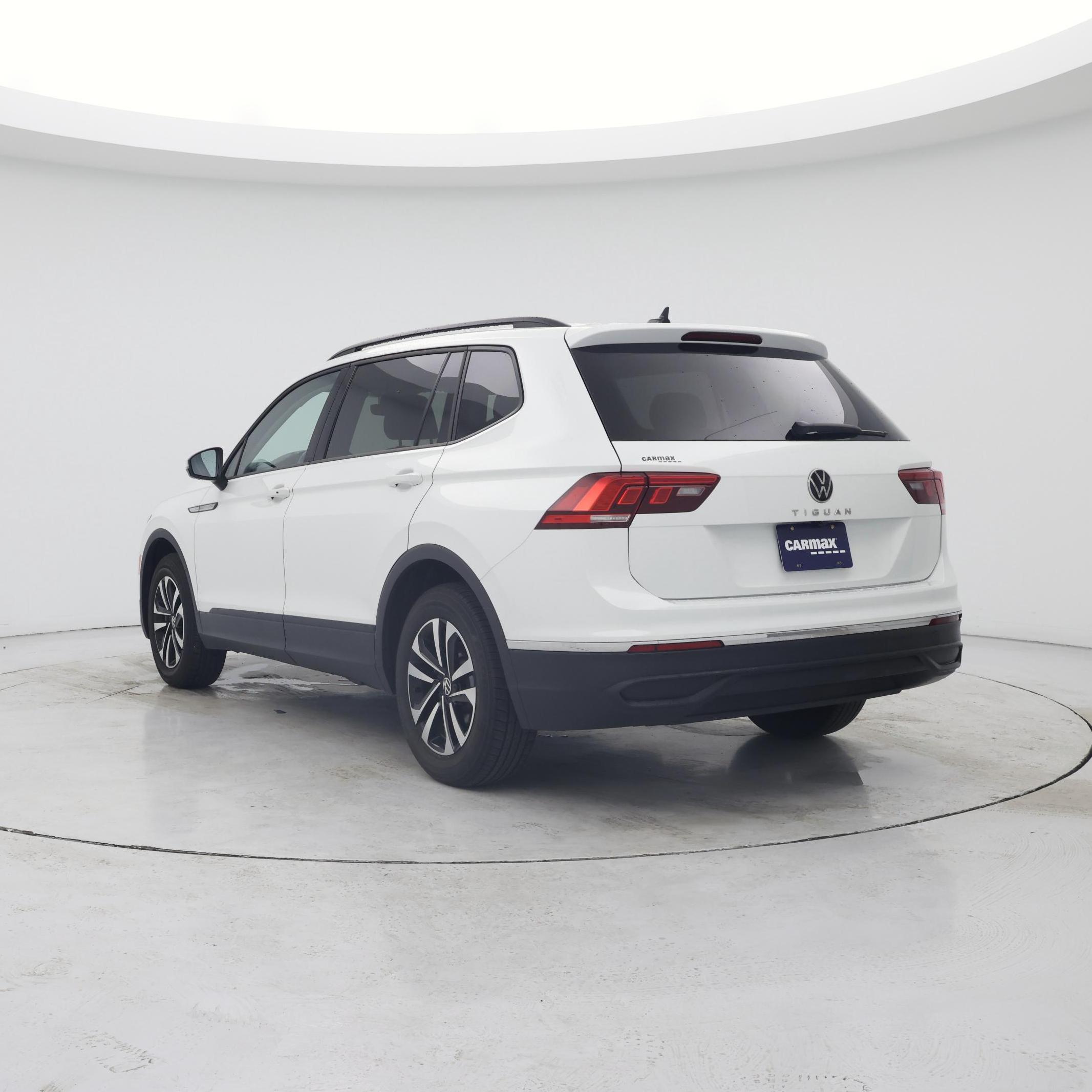 Thumbnail: 2024 Volkswagen Tiguan - 2