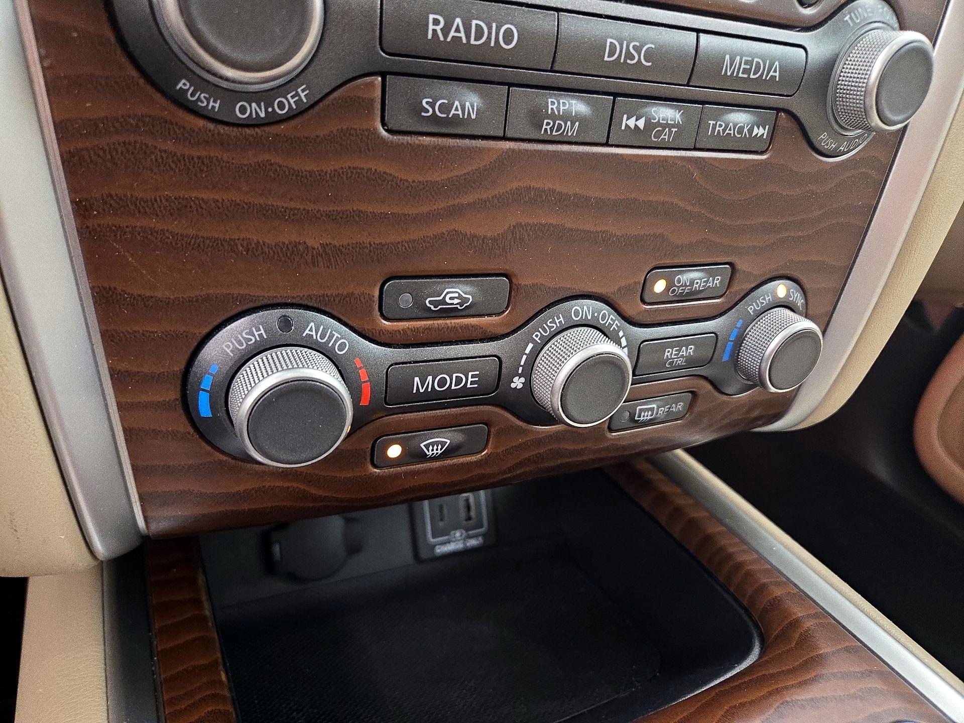 Thumbnail: 2020 Nissan Pathfinder - 17
