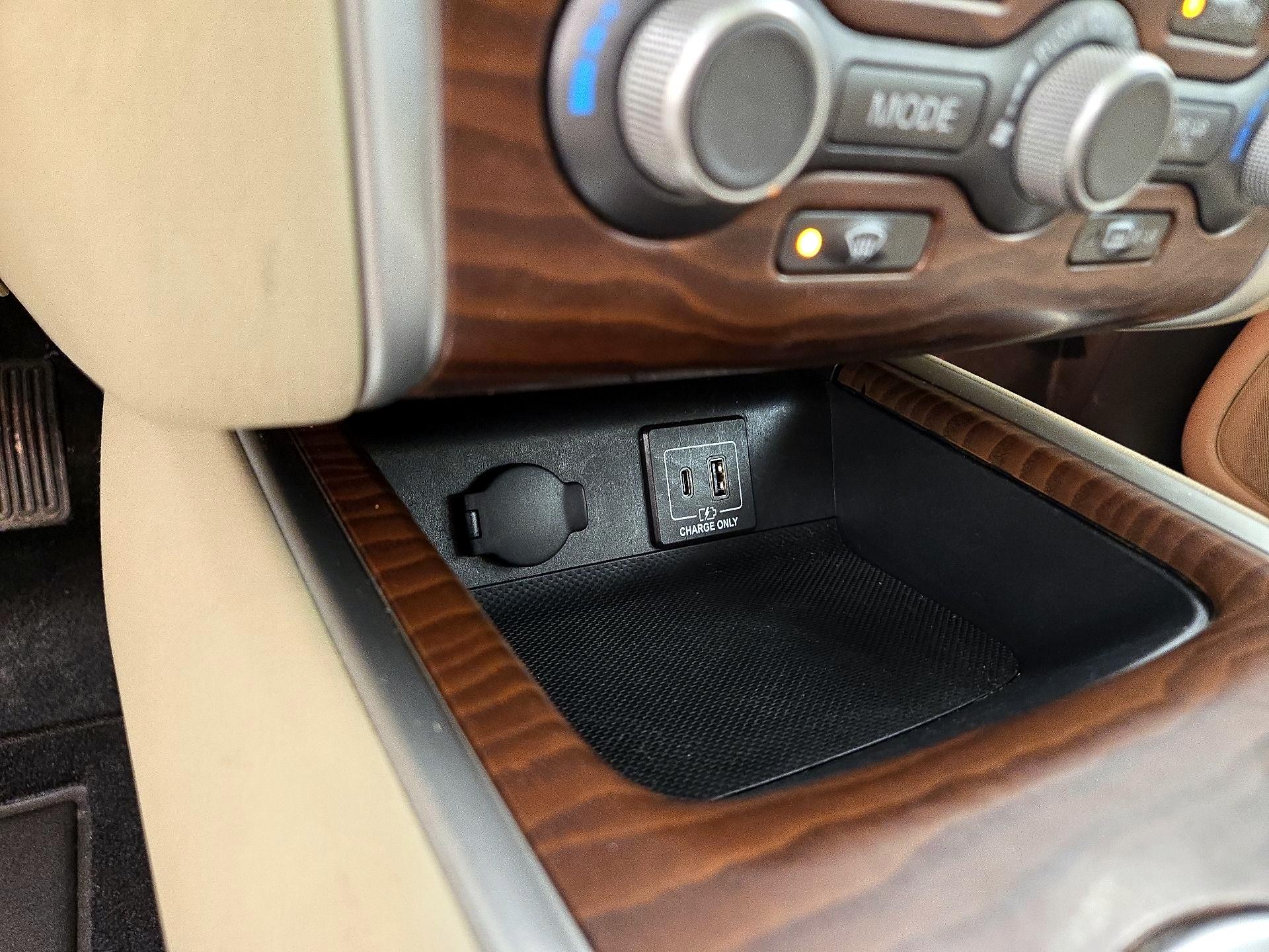 Thumbnail: 2020 Nissan Pathfinder - 19