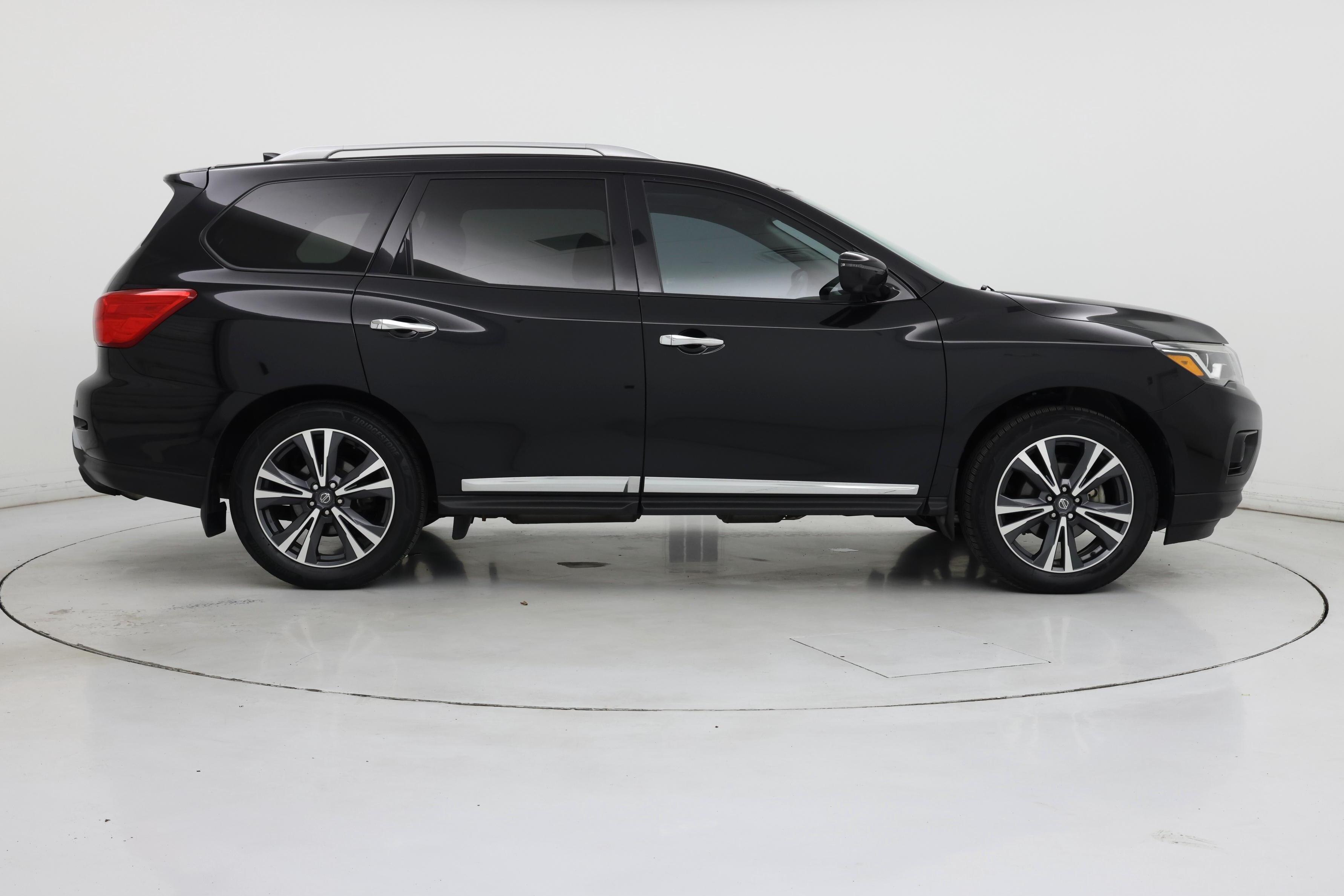 Thumbnail: 2020 Nissan Pathfinder - 7