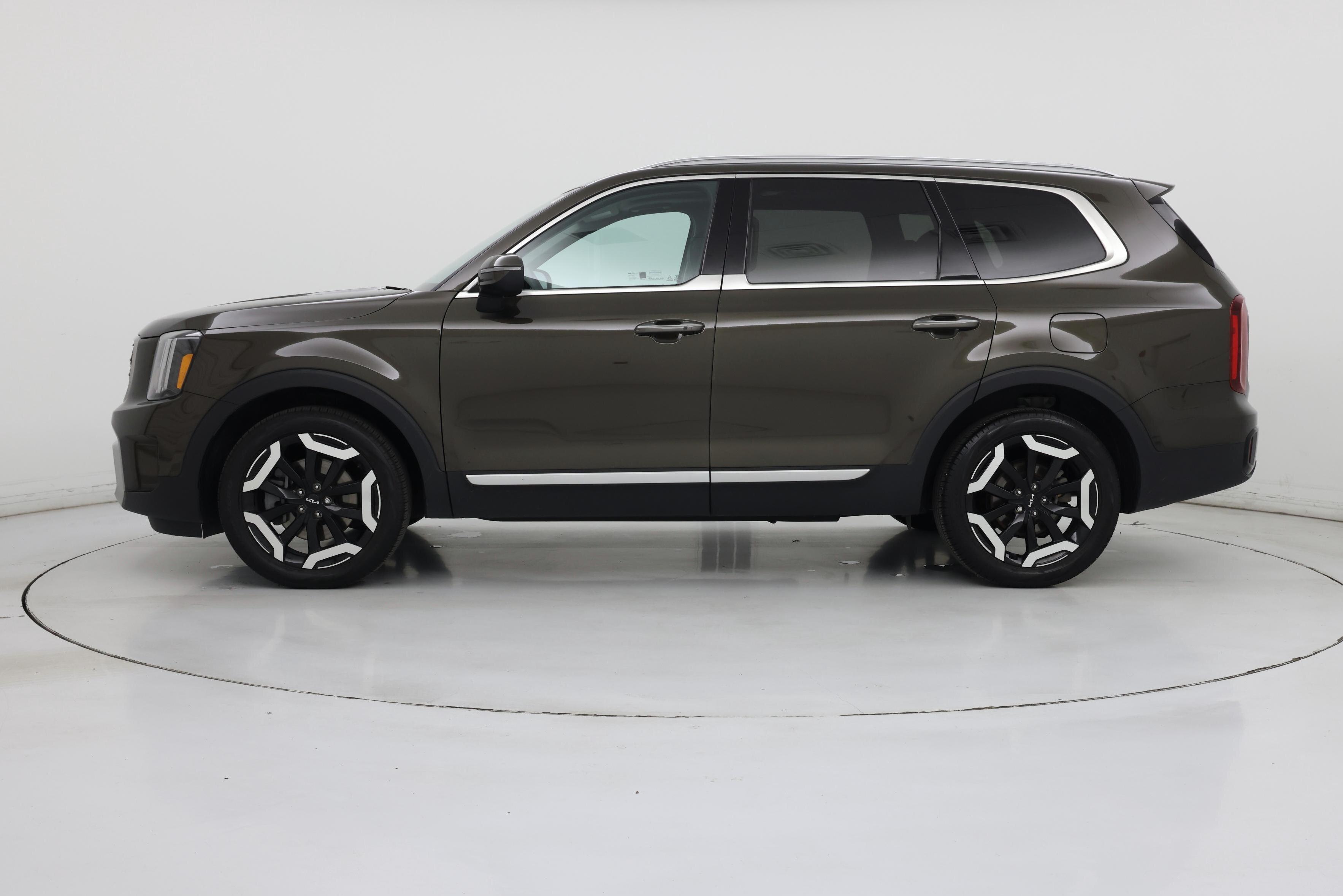 Thumbnail: 2024 Kia Telluride - 3