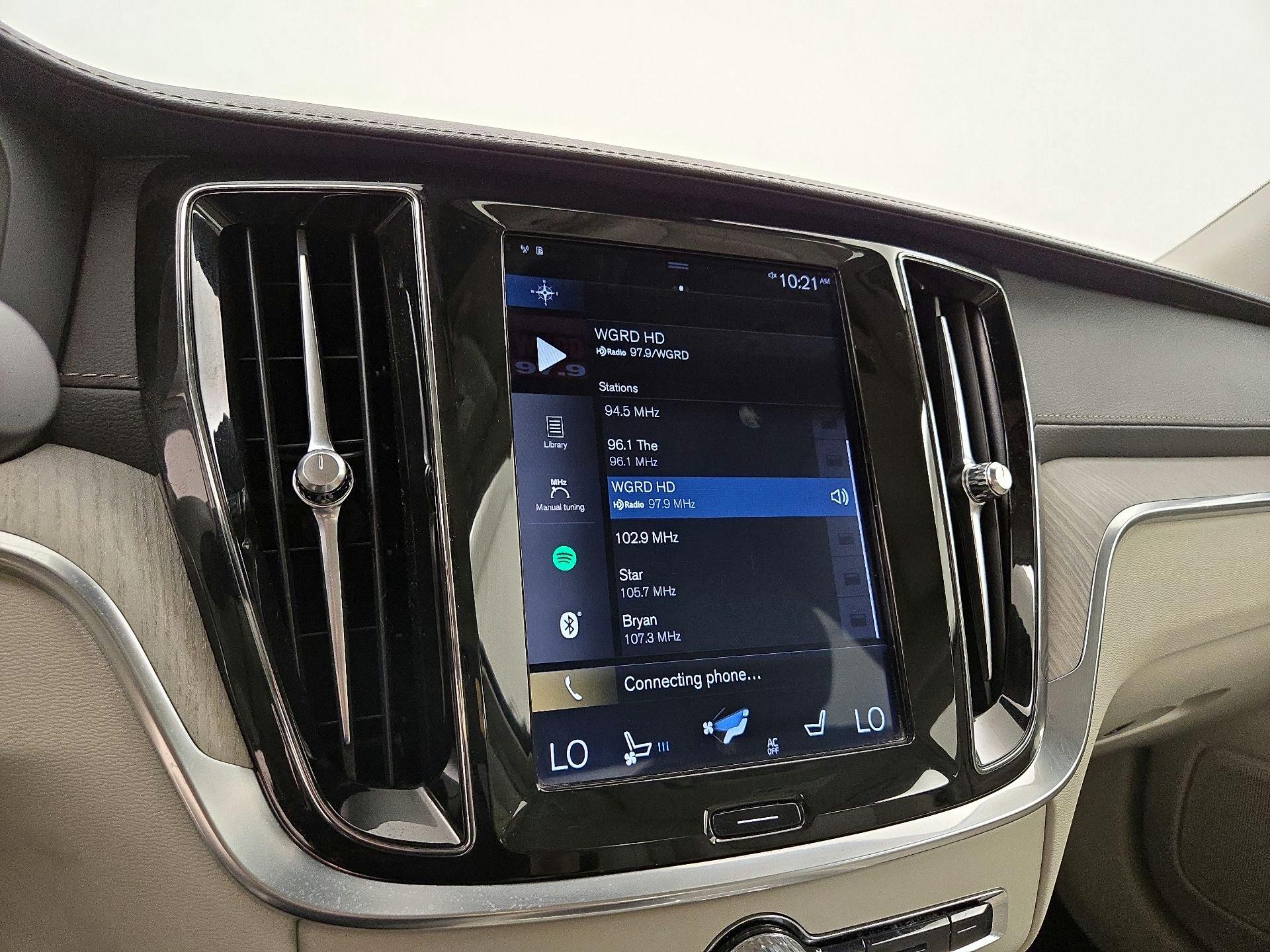 Thumbnail: 2019 Volvo S60 - 16
