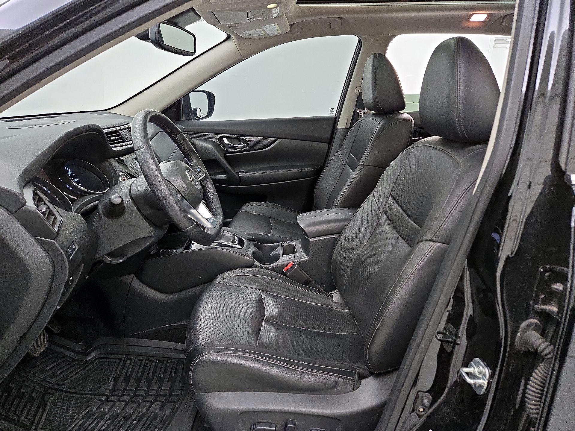 Thumbnail: 2019 Nissan Rogue - 11