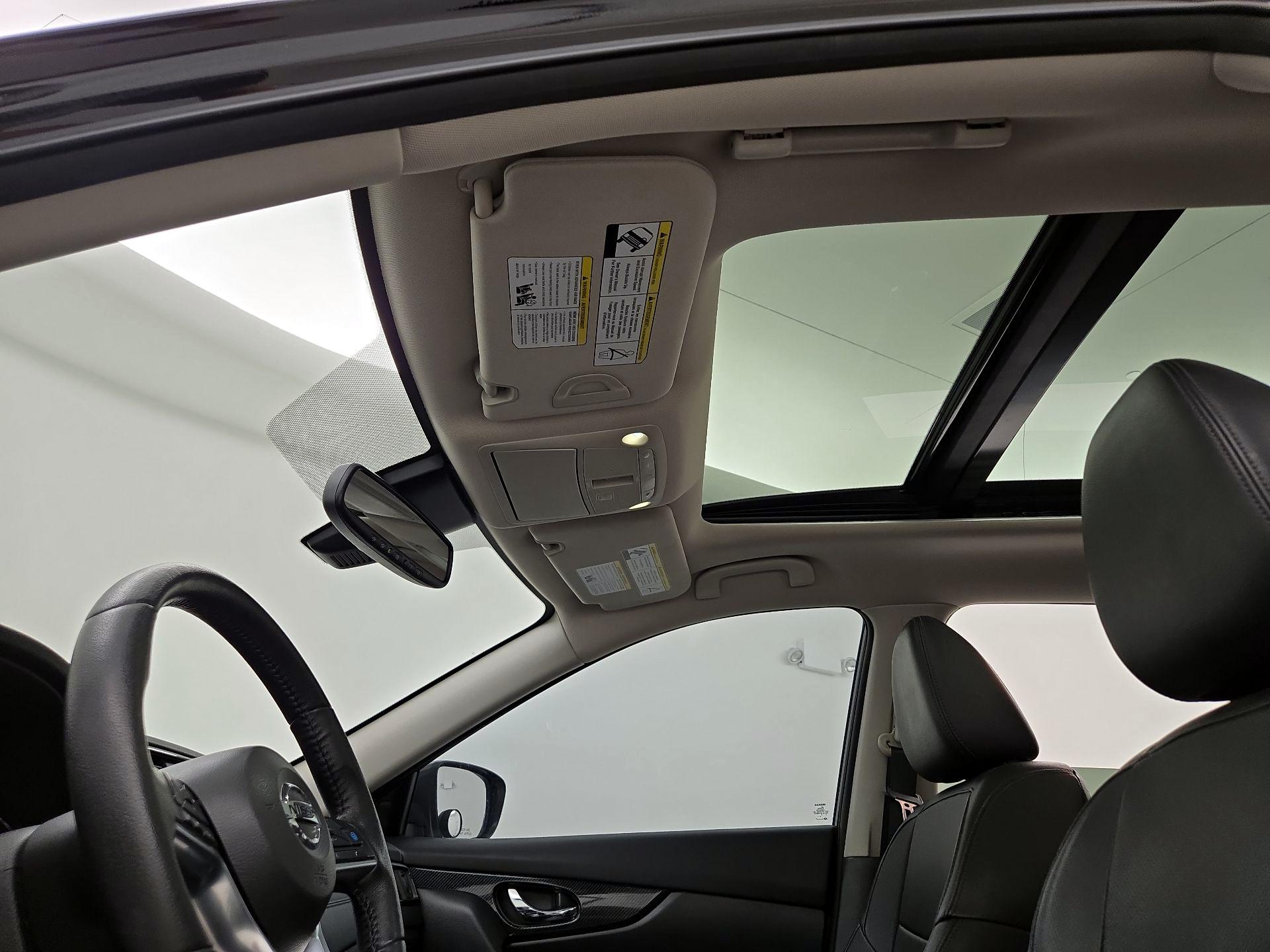 Thumbnail: 2019 Nissan Rogue - 20