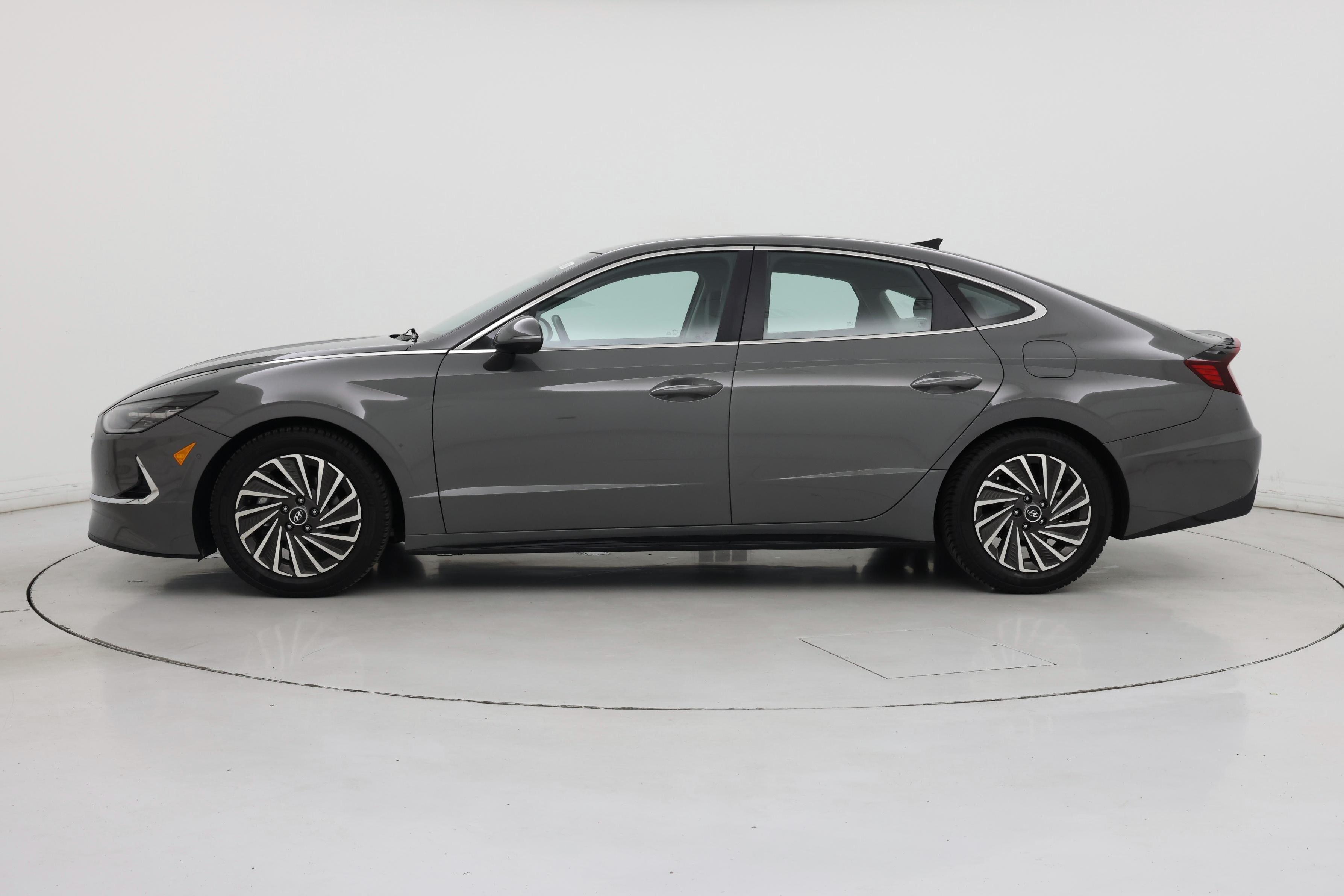 Thumbnail: 2022 Hyundai Sonata - 3
