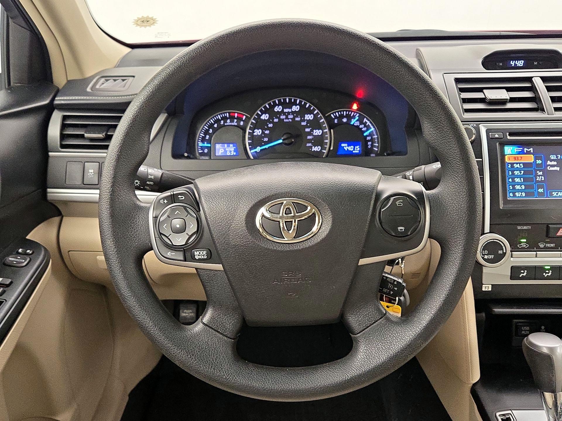 Thumbnail: 2014 Toyota Camry - 10