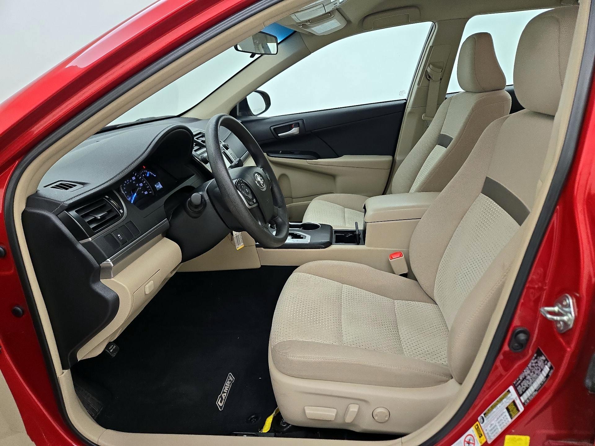 Thumbnail: 2014 Toyota Camry - 11