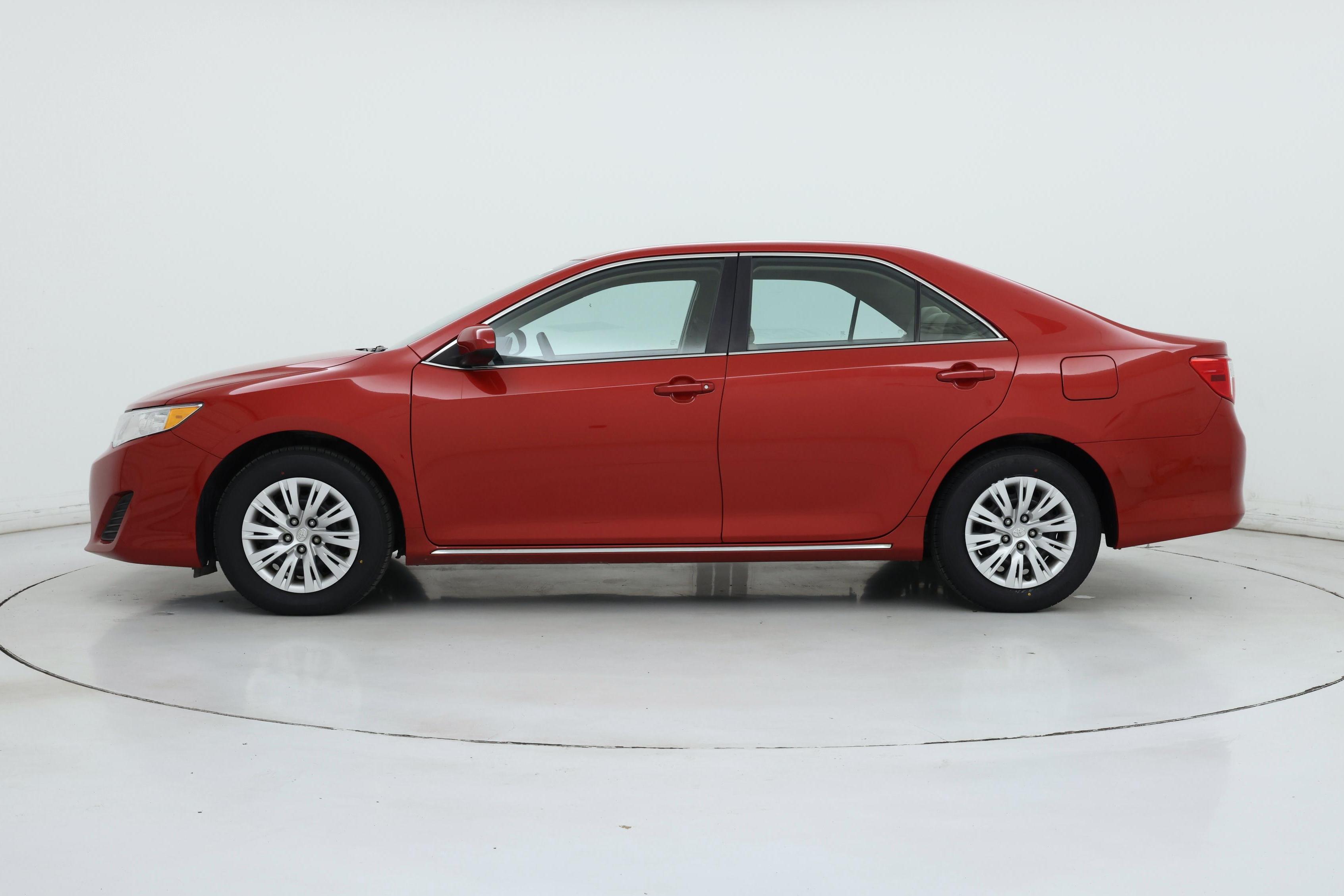 Thumbnail: 2014 Toyota Camry - 3