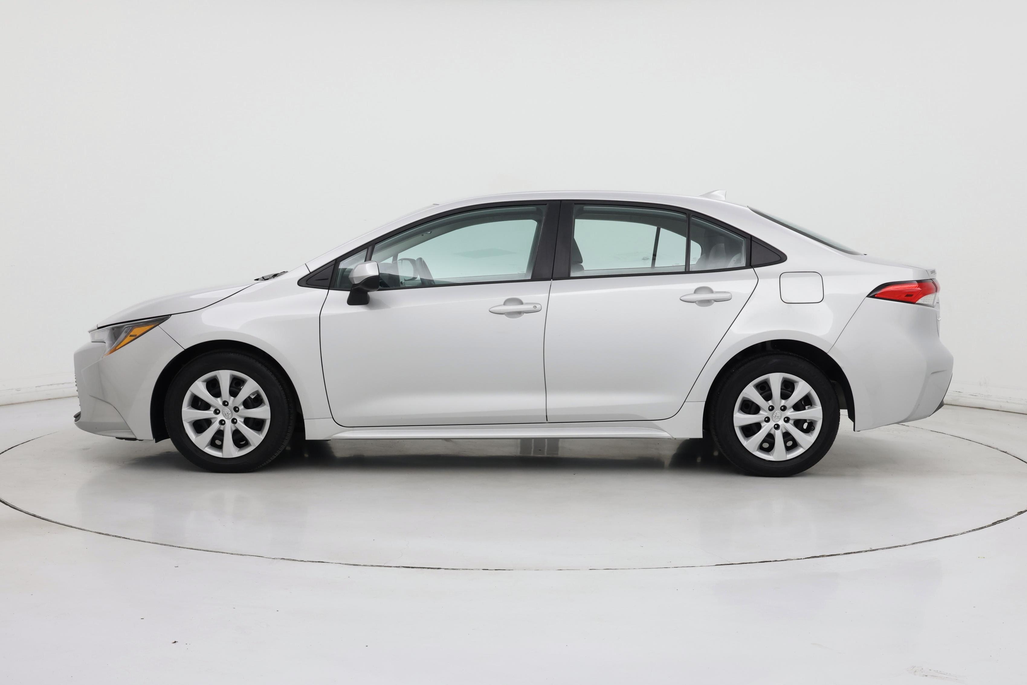 Thumbnail: 2023 Toyota Corolla - 3