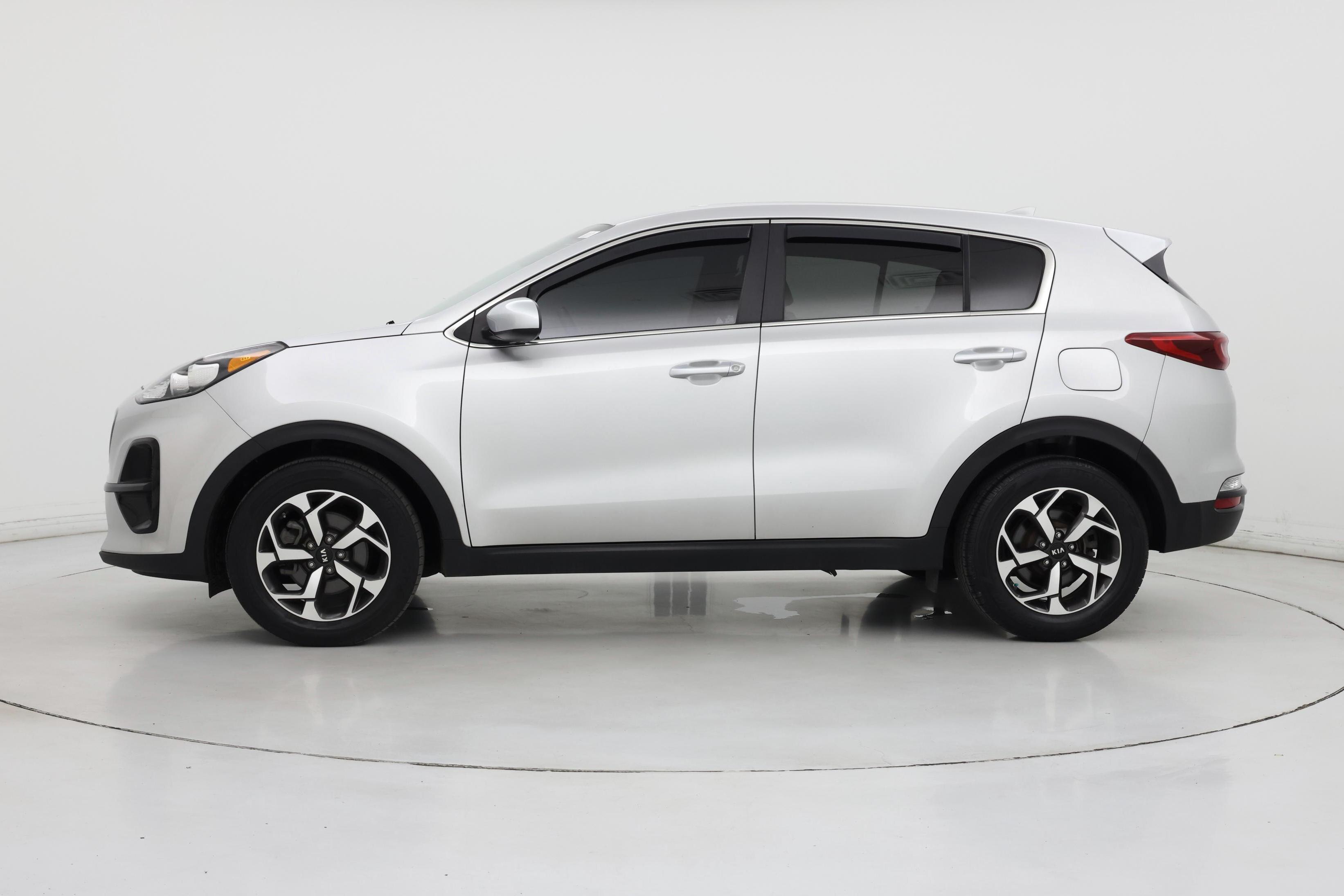 Thumbnail: 2022 Kia Sportage - 3