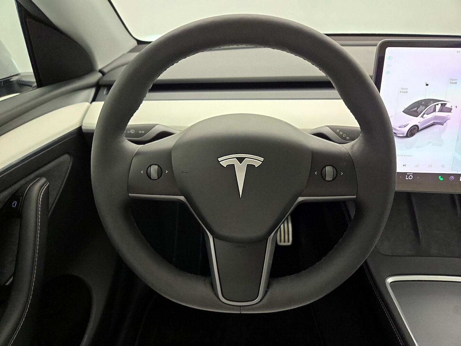 2025 Tesla Model Y Performance - Photo 11