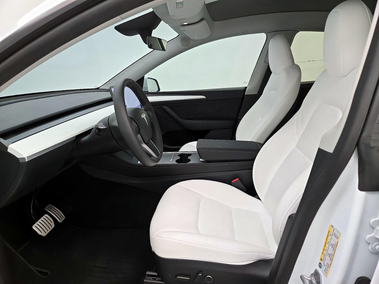 2025 Tesla Model Y Performance - Photo 12