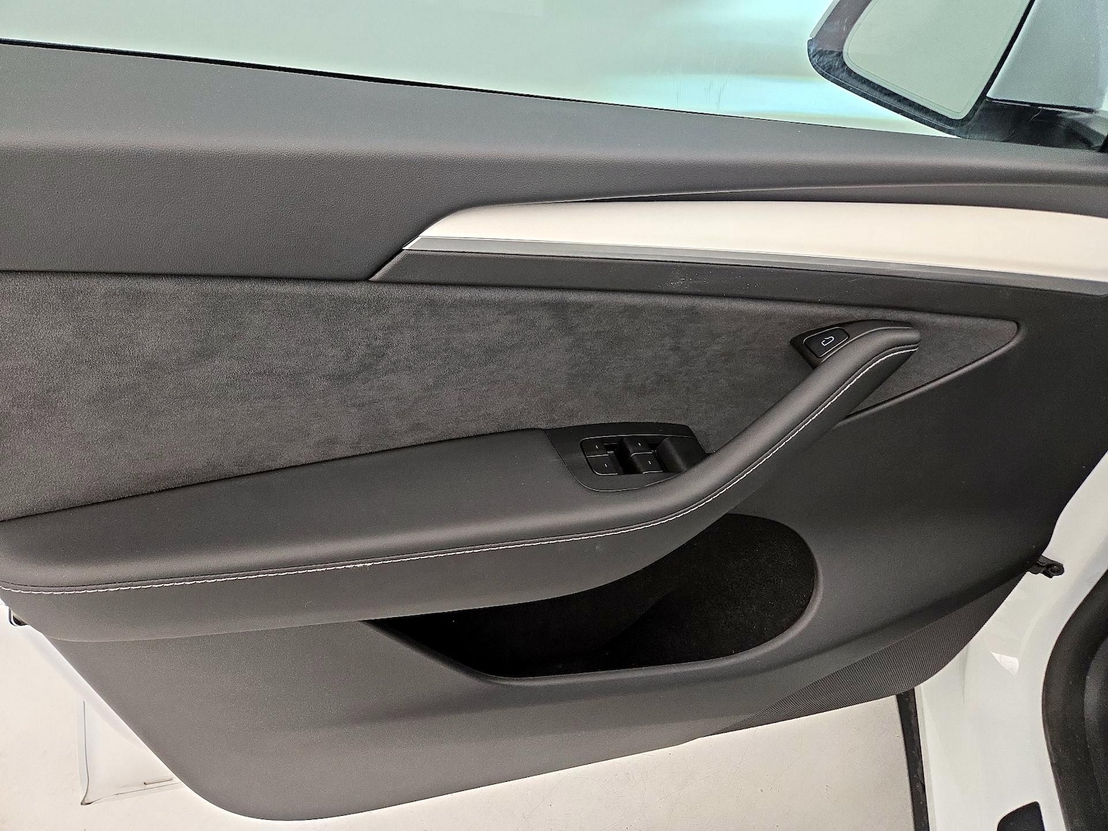 2025 Tesla Model Y Performance - Photo 13