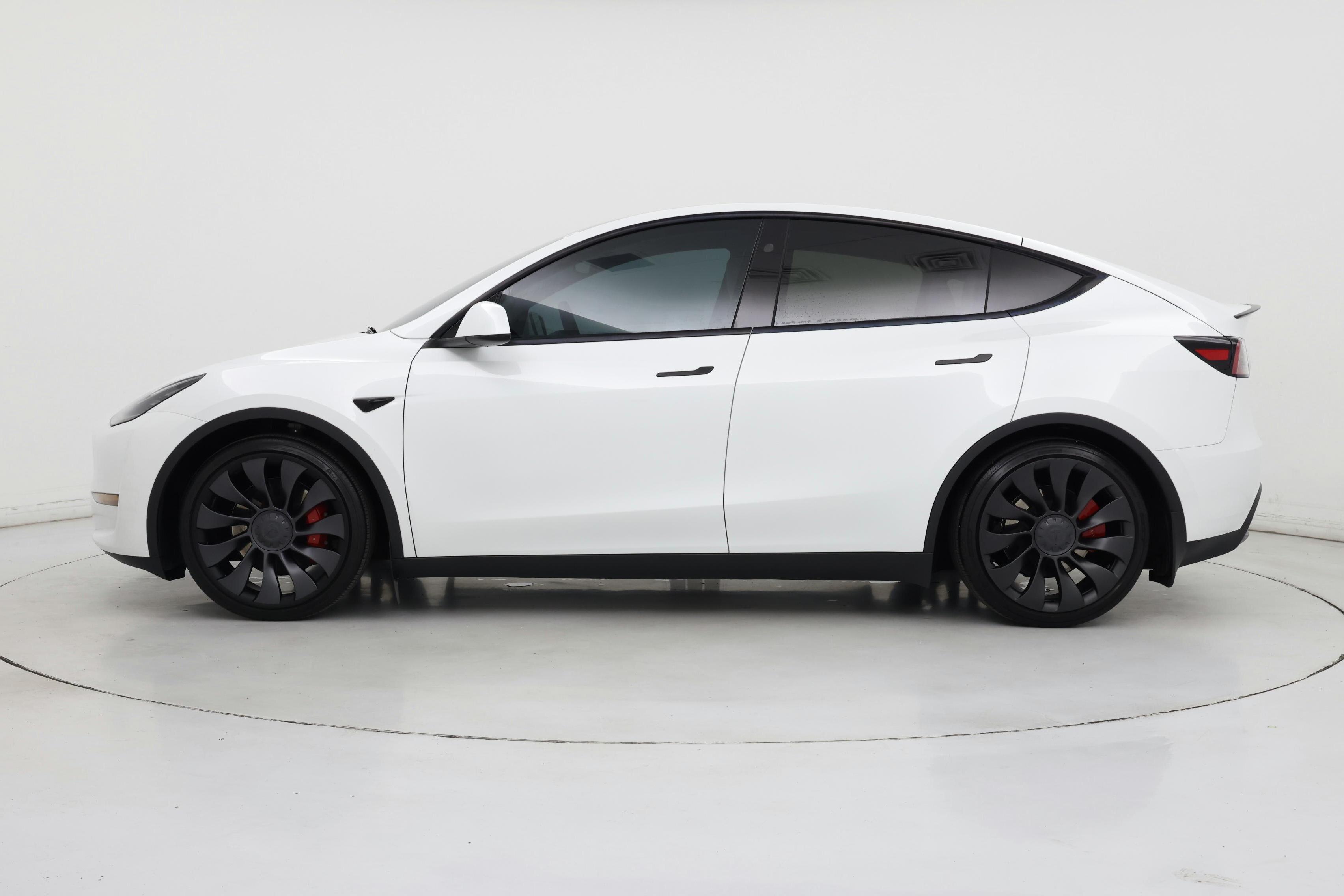 Thumbnail: 2025 Tesla Model Y - 3
