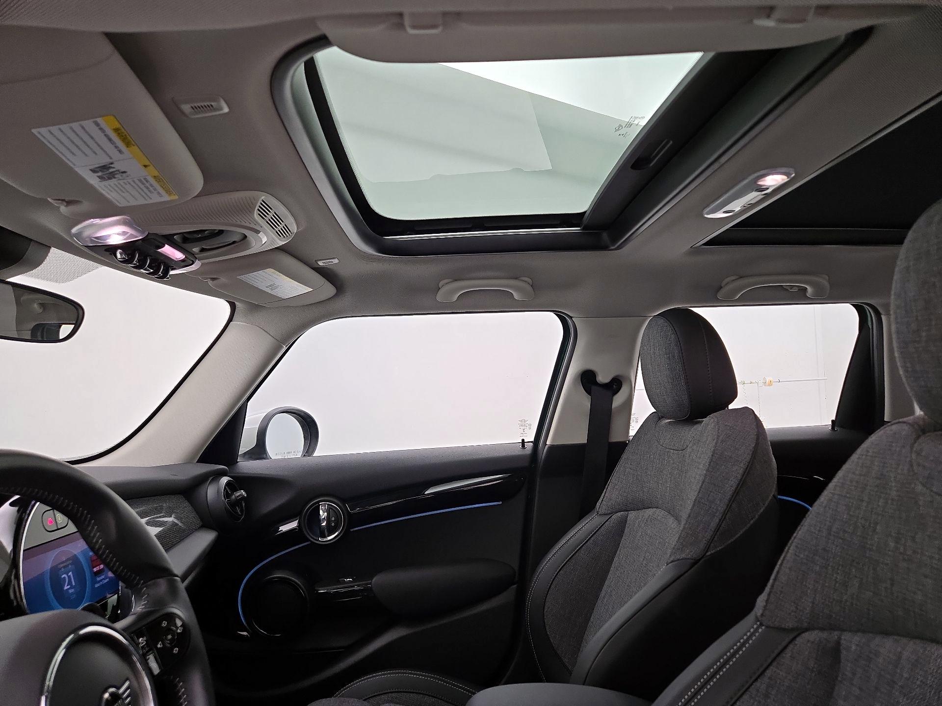 Thumbnail: 2022 MINI Cooper Hardtop - 19