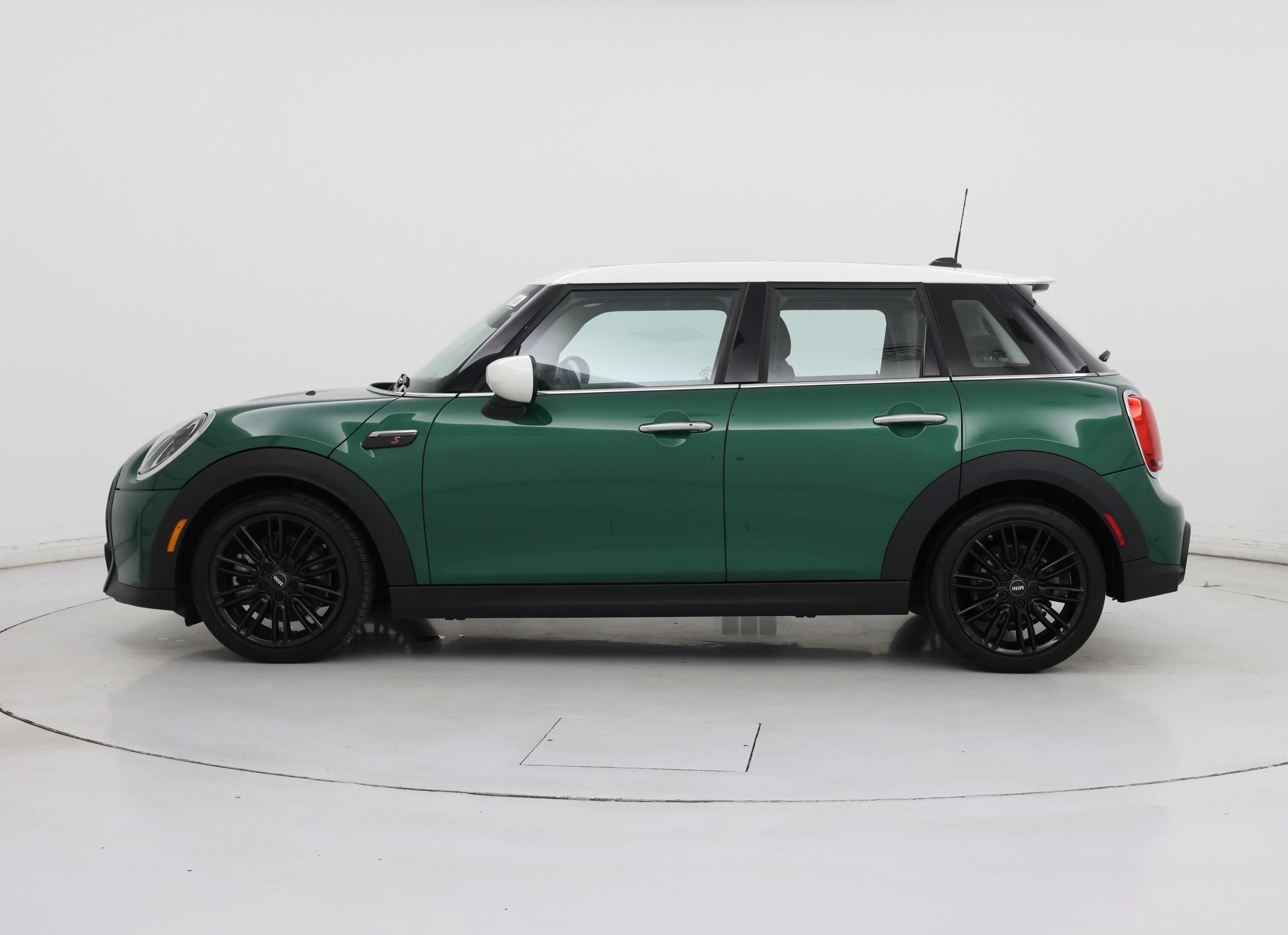 Thumbnail: 2022 MINI Cooper Hardtop - 3