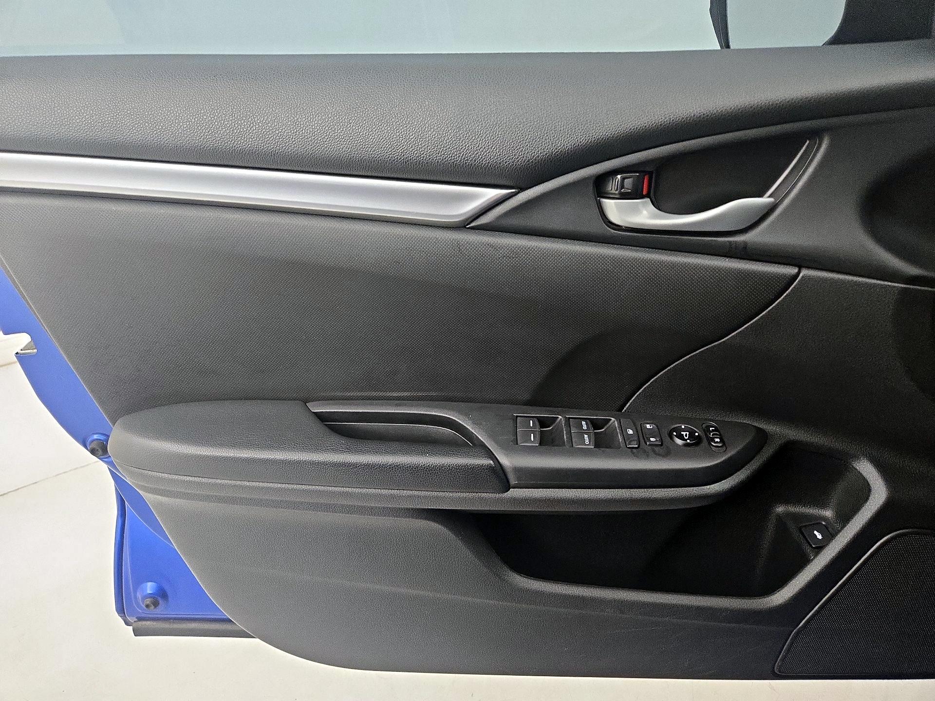 Thumbnail: 2020 Honda Civic - 12