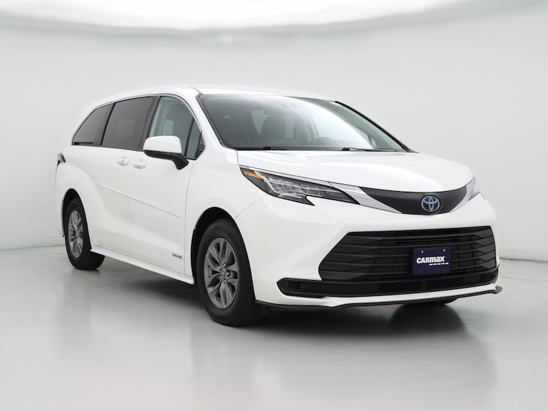 2021 Toyota Sienna LE -
                  Grand Rapids, MI