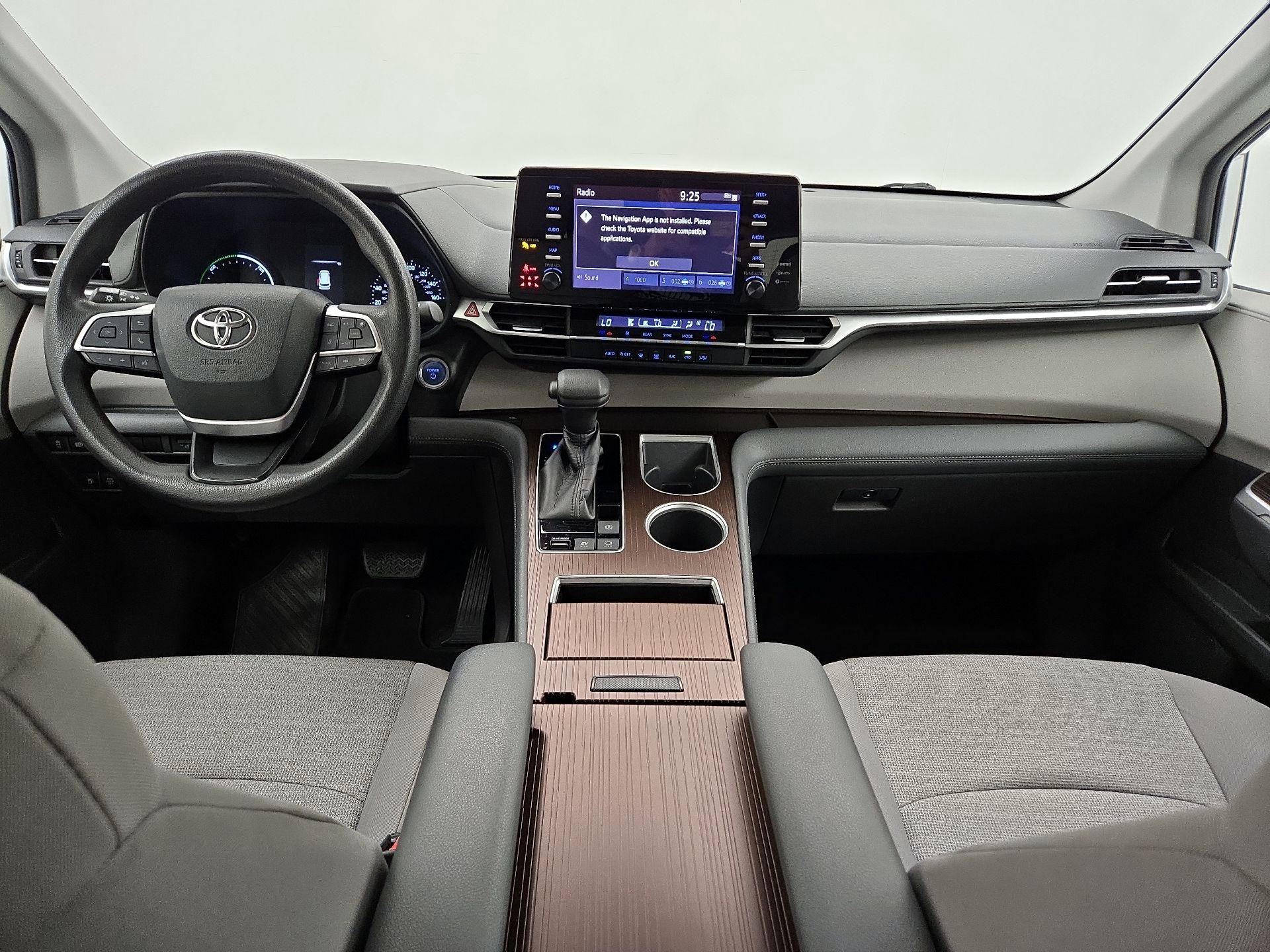Thumbnail: 2021 Toyota Sienna - 9