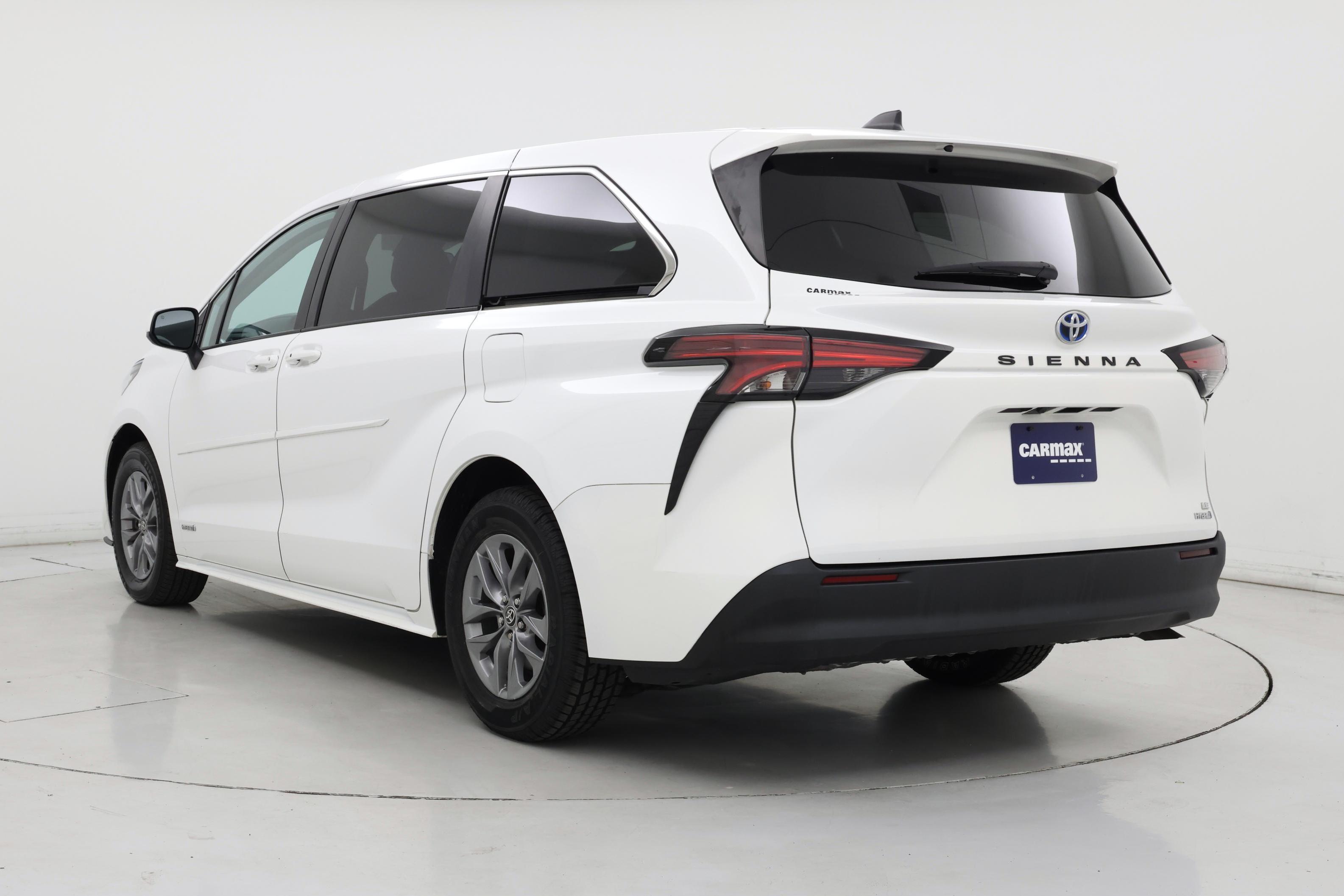 Thumbnail: 2021 Toyota Sienna - 2