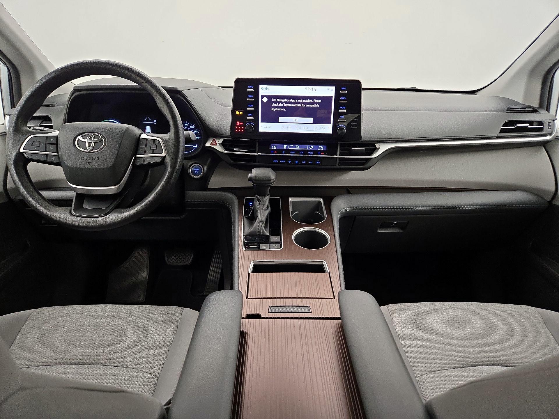 Thumbnail: 2021 Toyota Sienna - 9