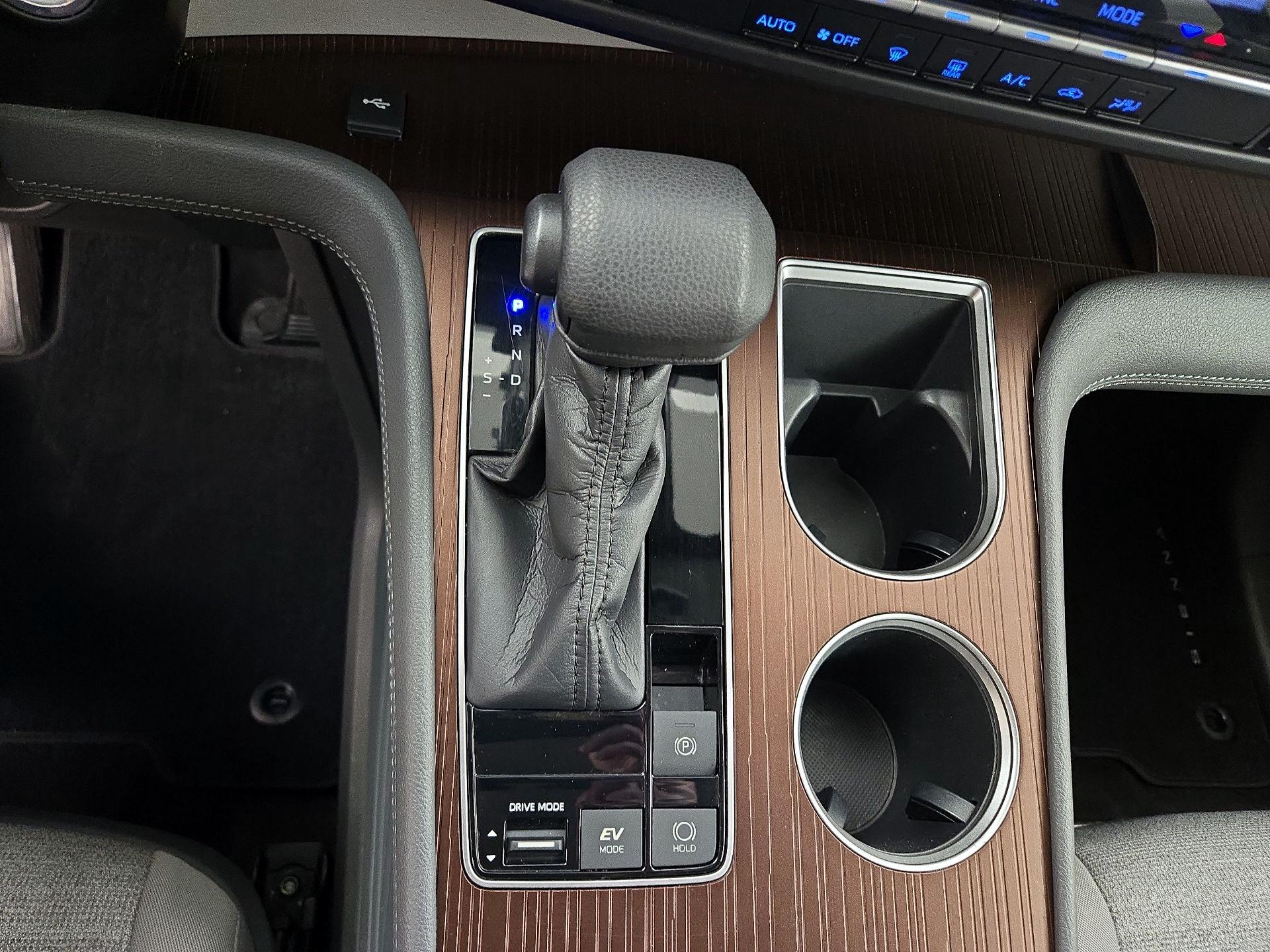 Thumbnail: 2021 Toyota Sienna - 17