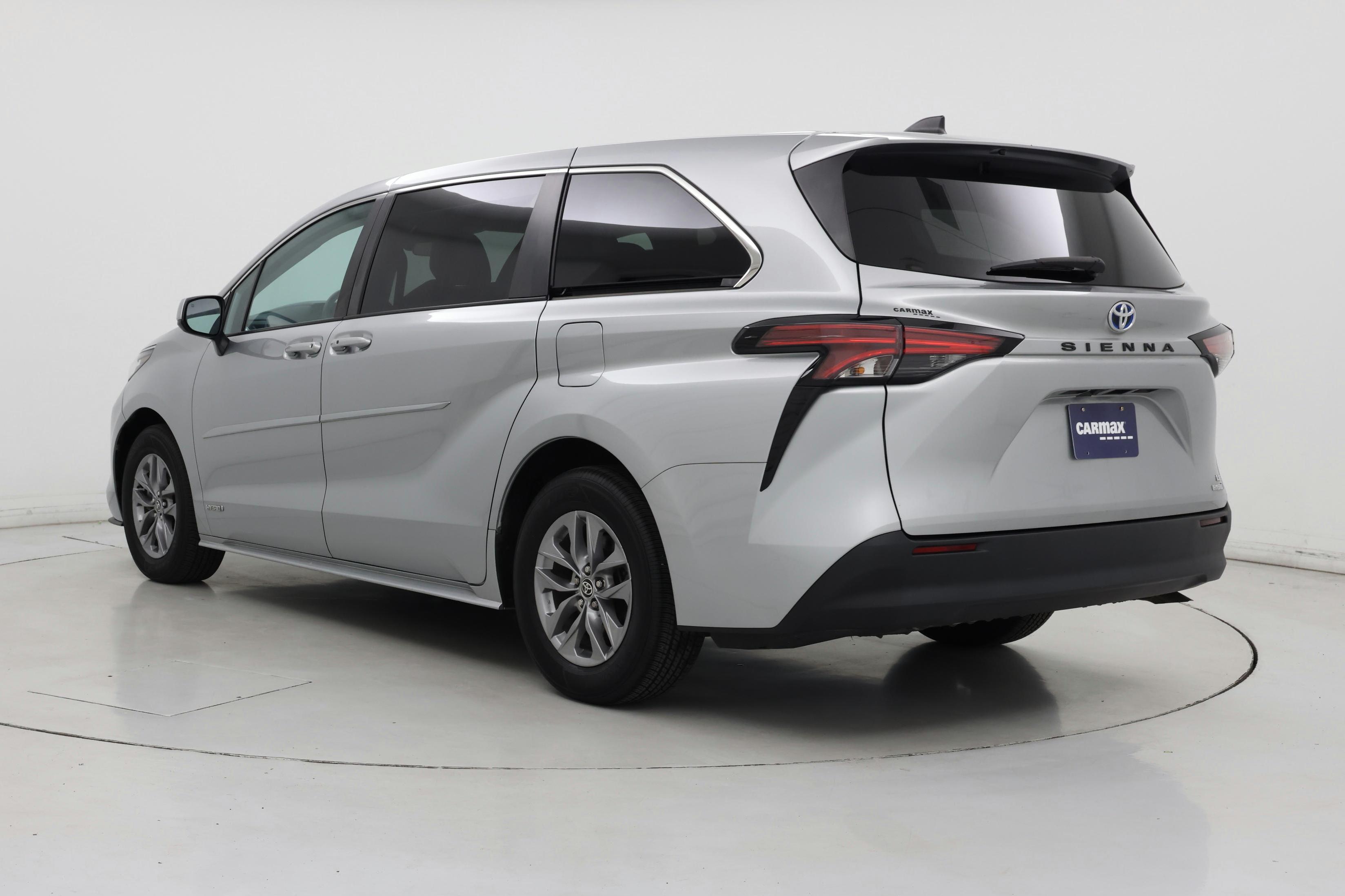 Thumbnail: 2021 Toyota Sienna - 2