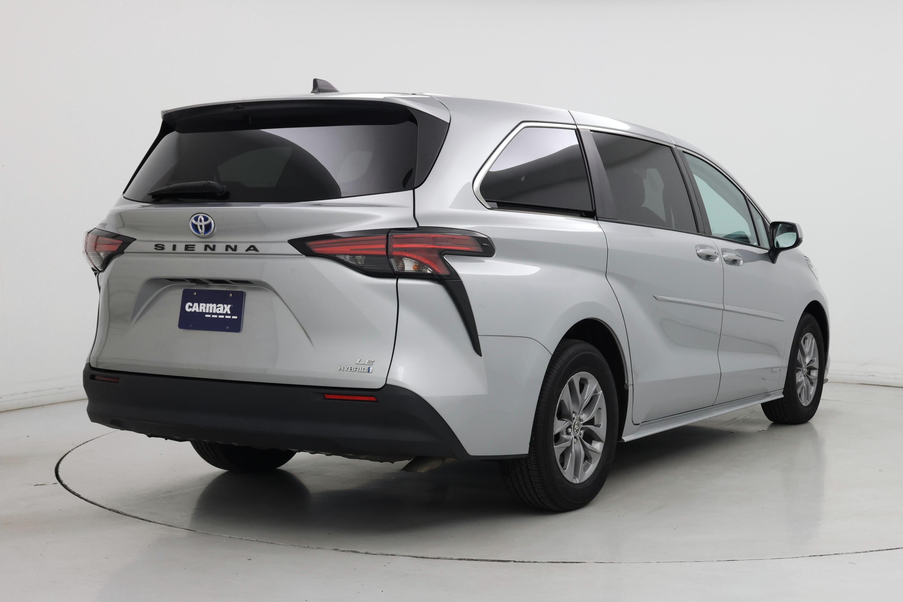 Thumbnail: 2021 Toyota Sienna - 8