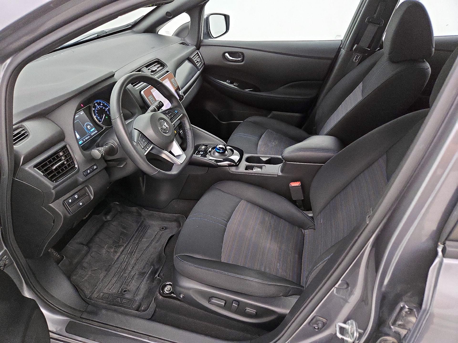 Thumbnail: 2020 Nissan Leaf - 11