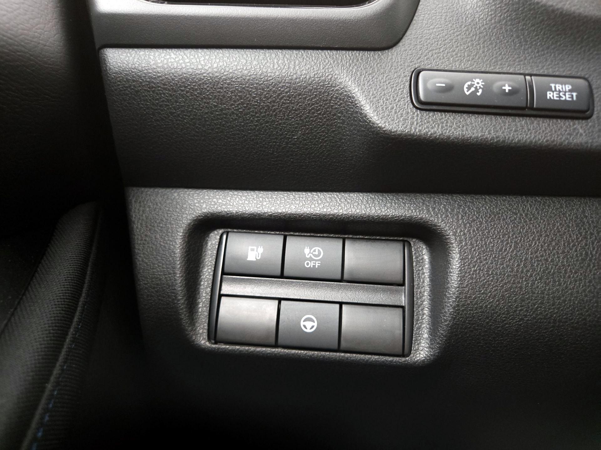 Thumbnail: 2020 Nissan Leaf - 13