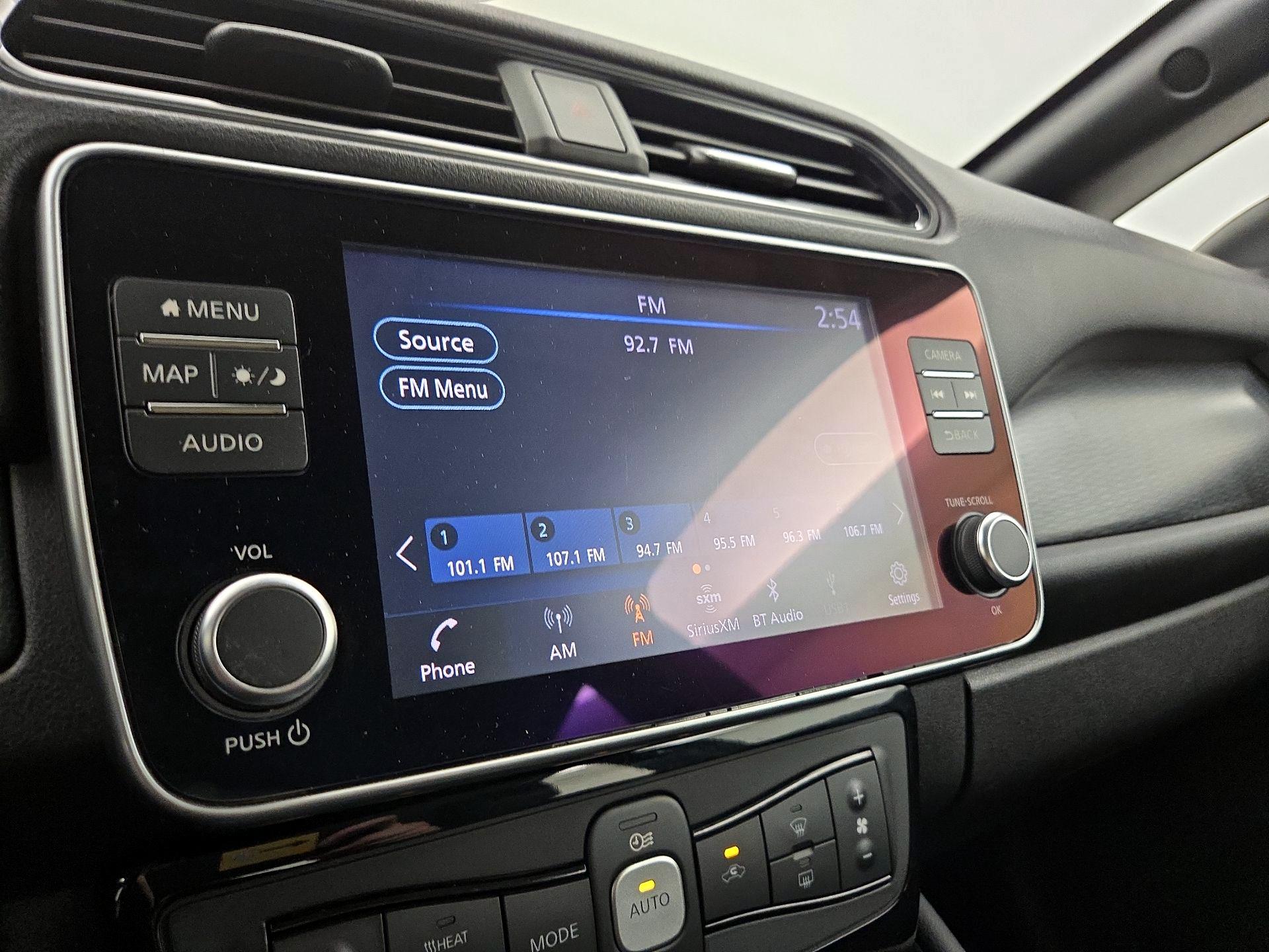Thumbnail: 2020 Nissan Leaf - 16