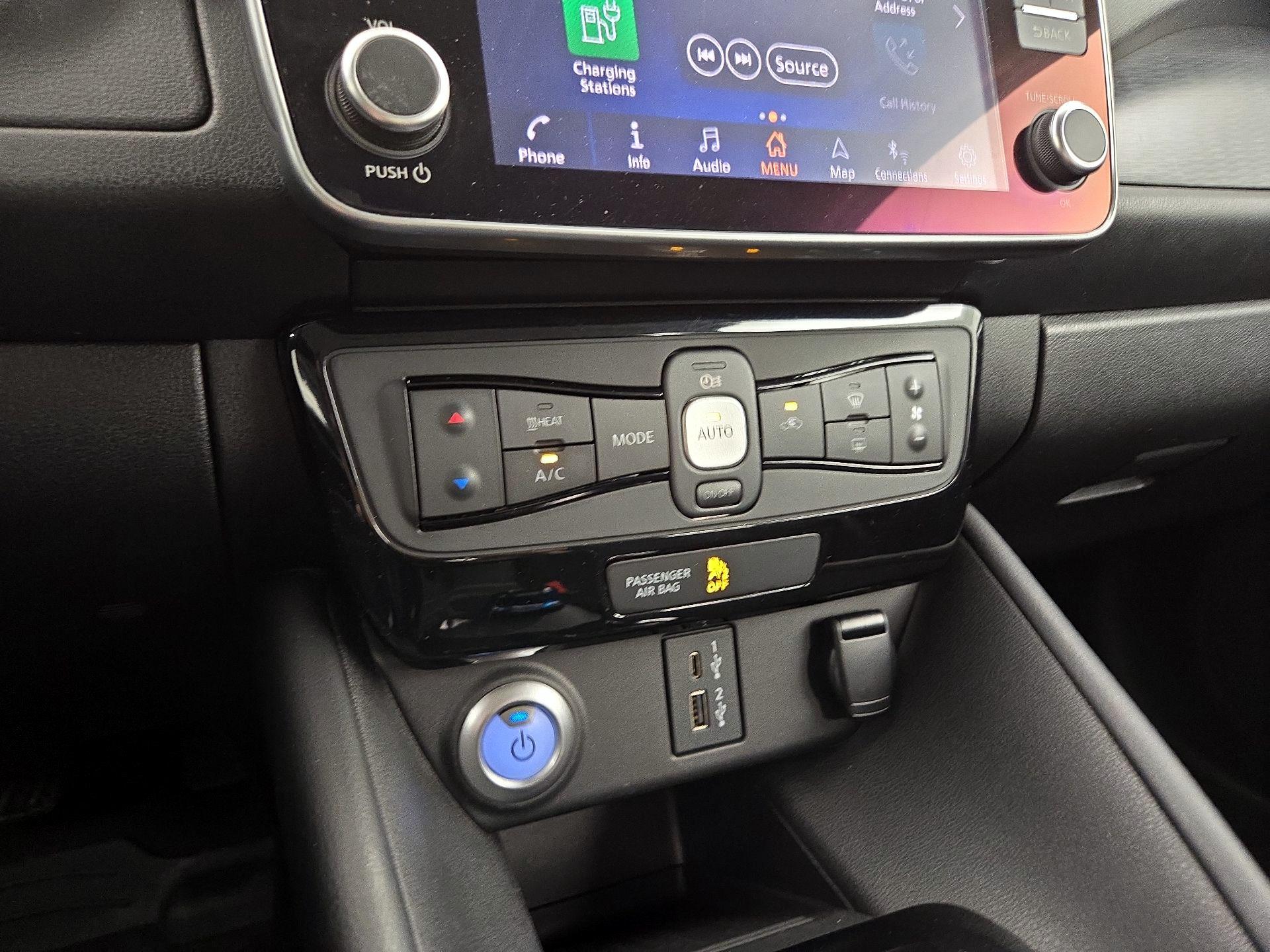 Thumbnail: 2020 Nissan Leaf - 17