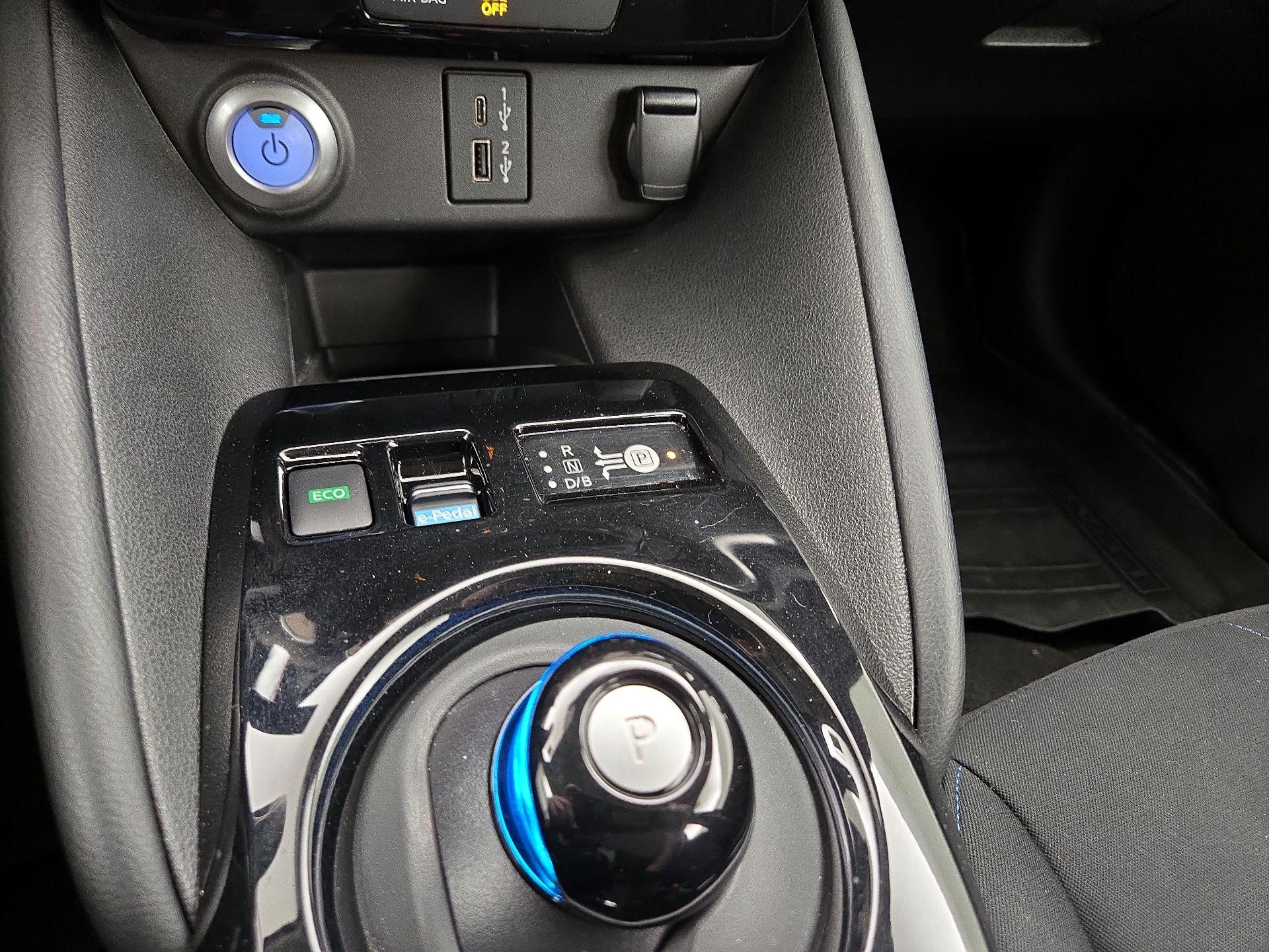 Thumbnail: 2020 Nissan Leaf - 18