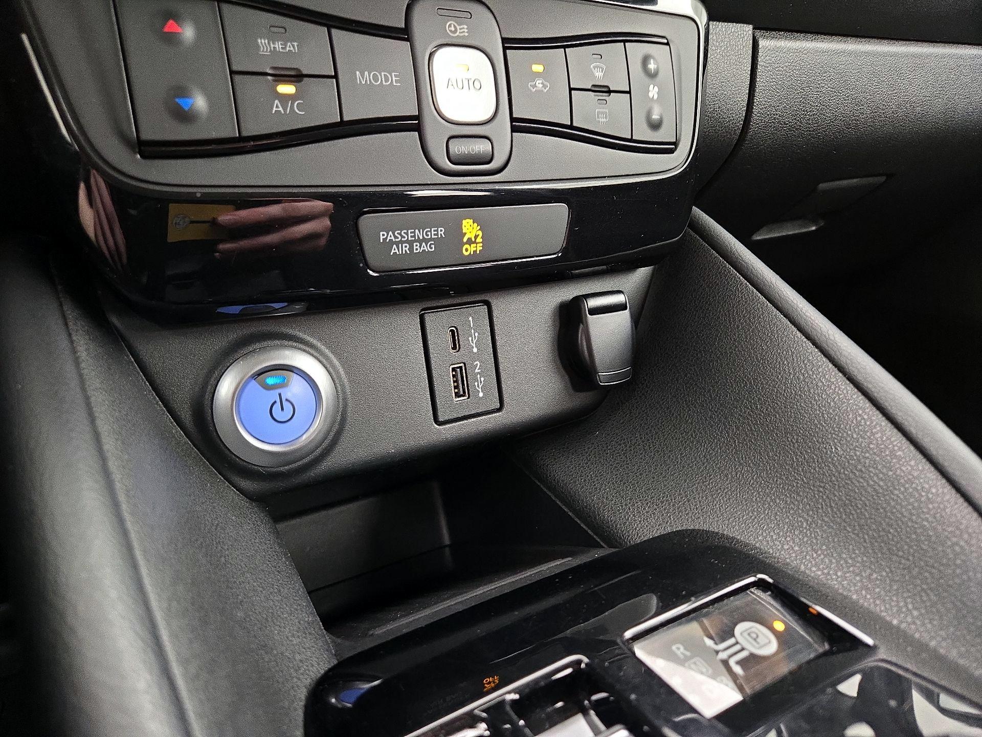 Thumbnail: 2020 Nissan Leaf - 19
