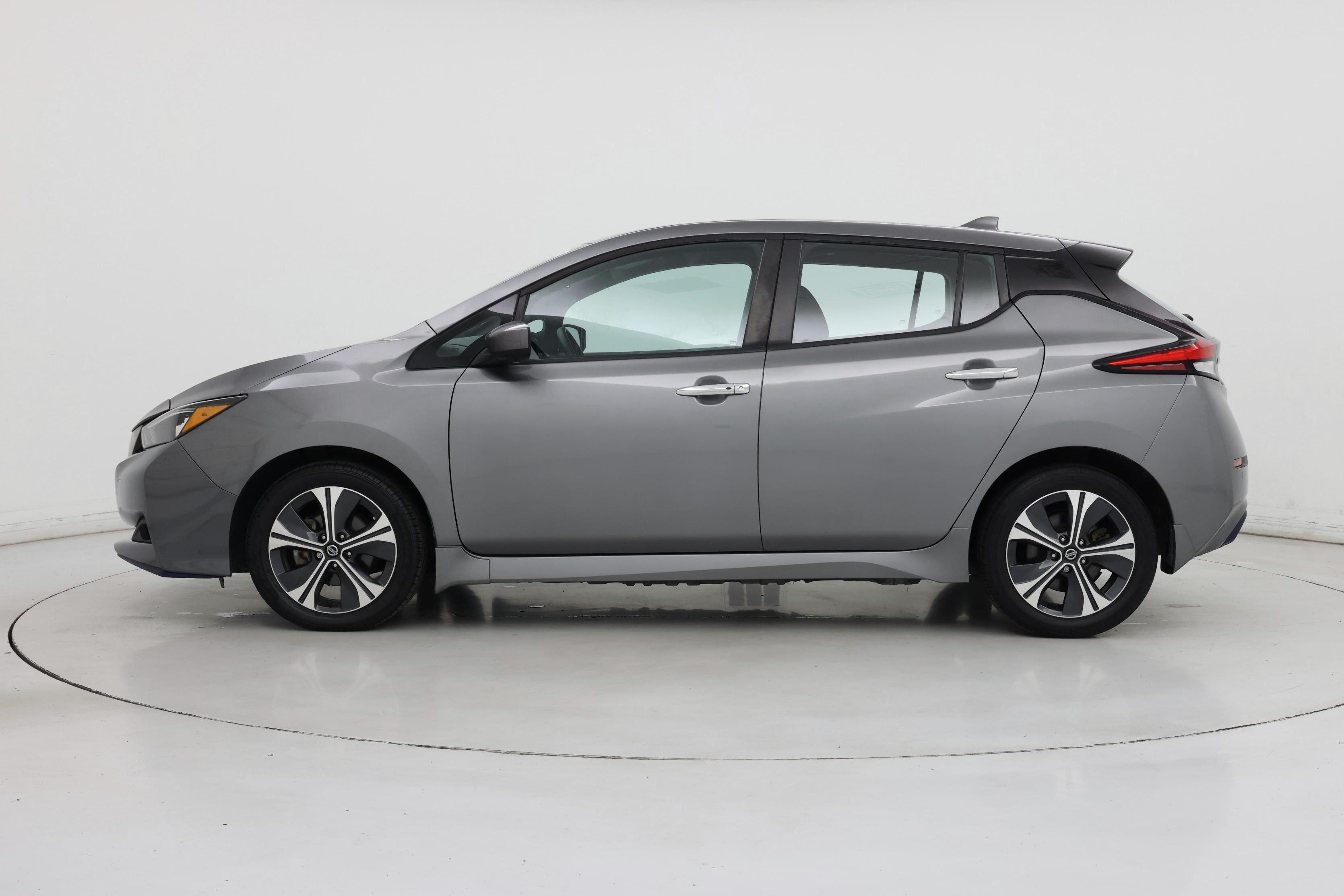 Thumbnail: 2020 Nissan Leaf - 3