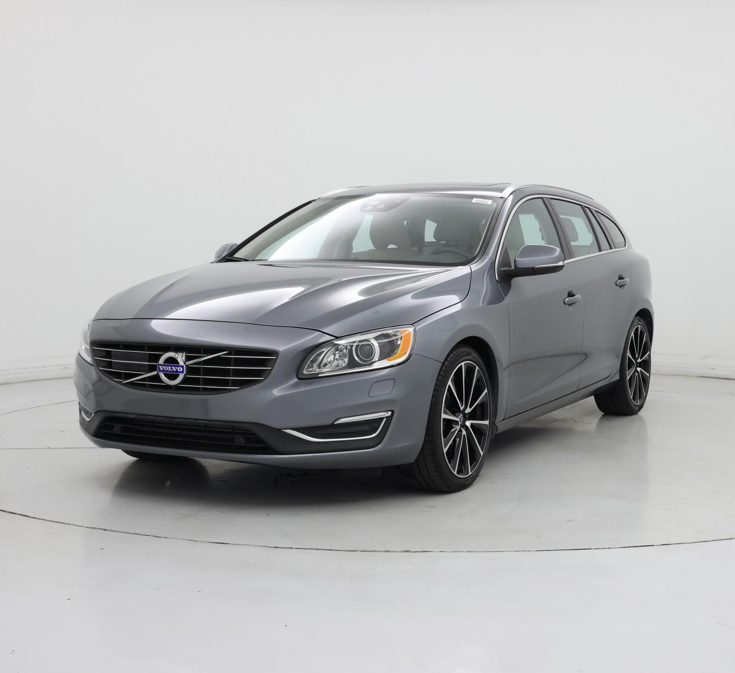 Thumbnail: 2017 Volvo V60 - 4