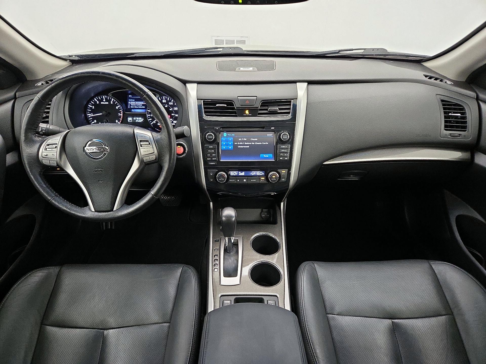 Thumbnail: 2015 Nissan Altima - 9
