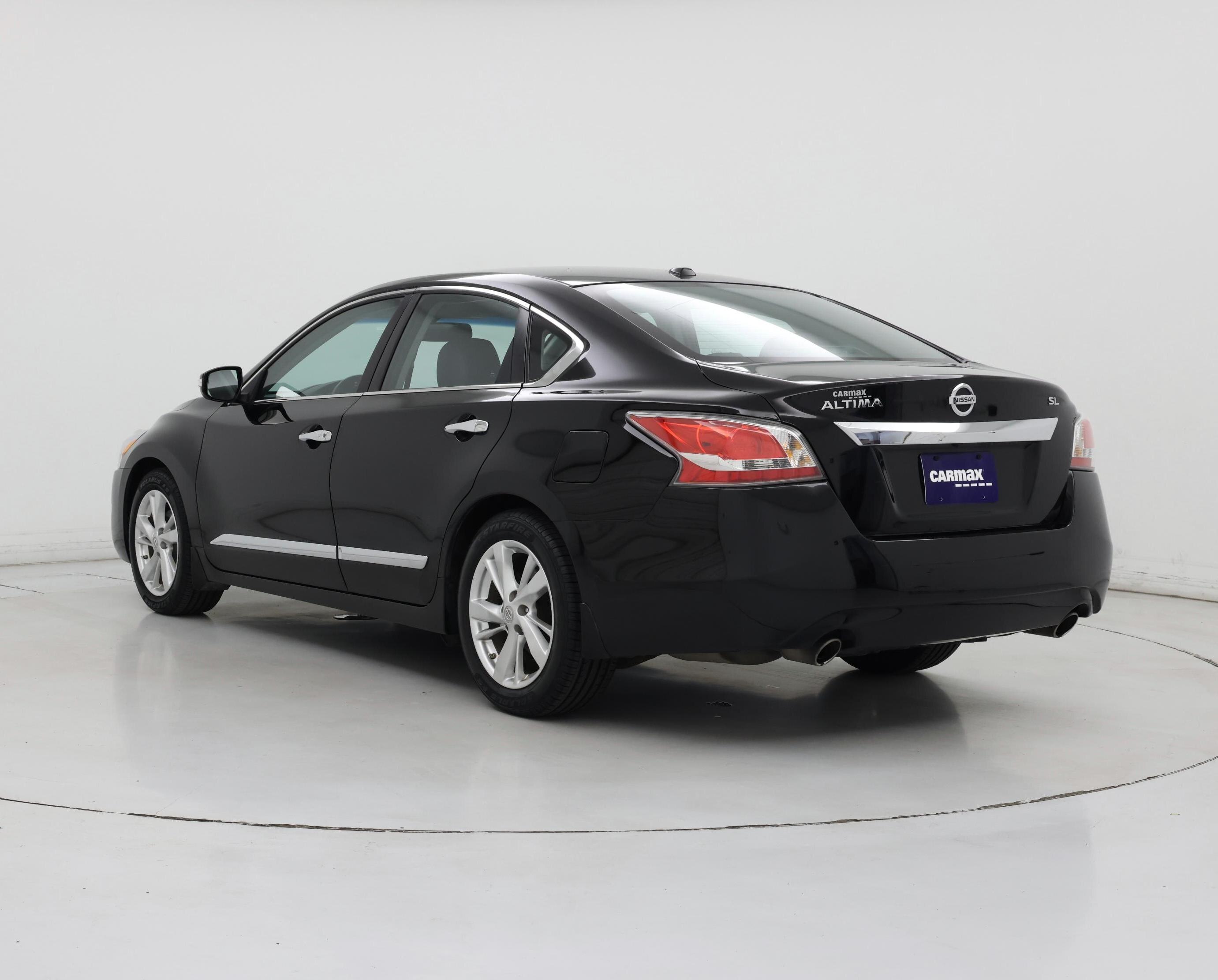 Thumbnail: 2015 Nissan Altima - 2