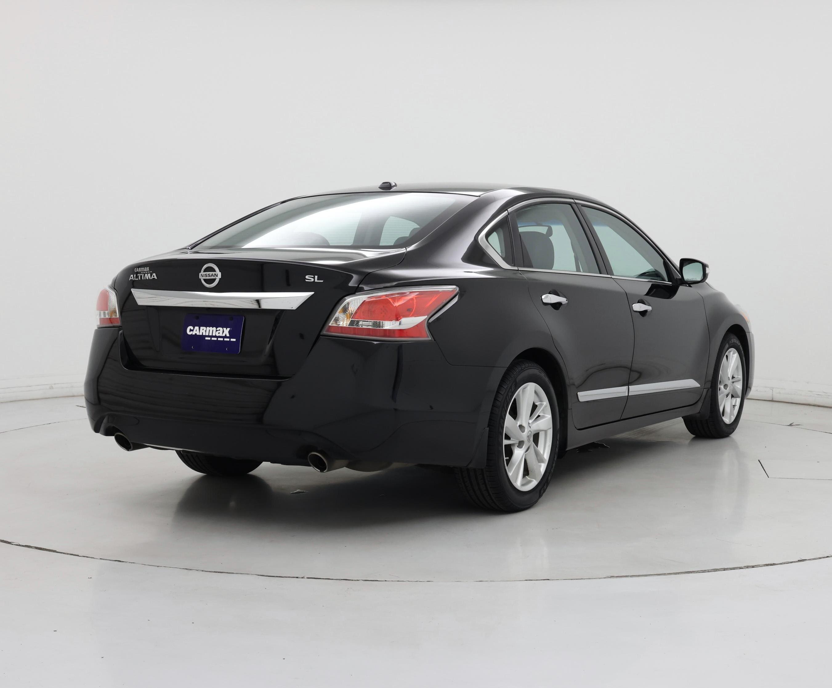 Thumbnail: 2015 Nissan Altima - 8